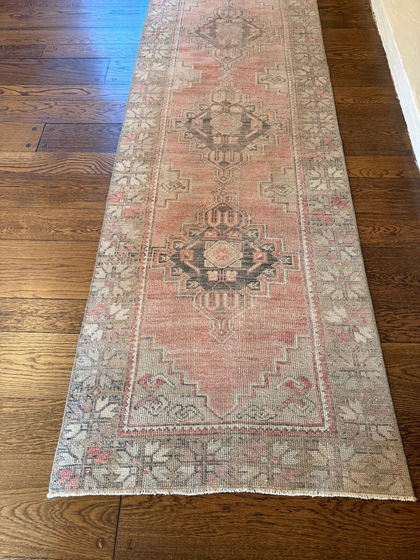 2’8”x10’6” Vintage Oushak Runner