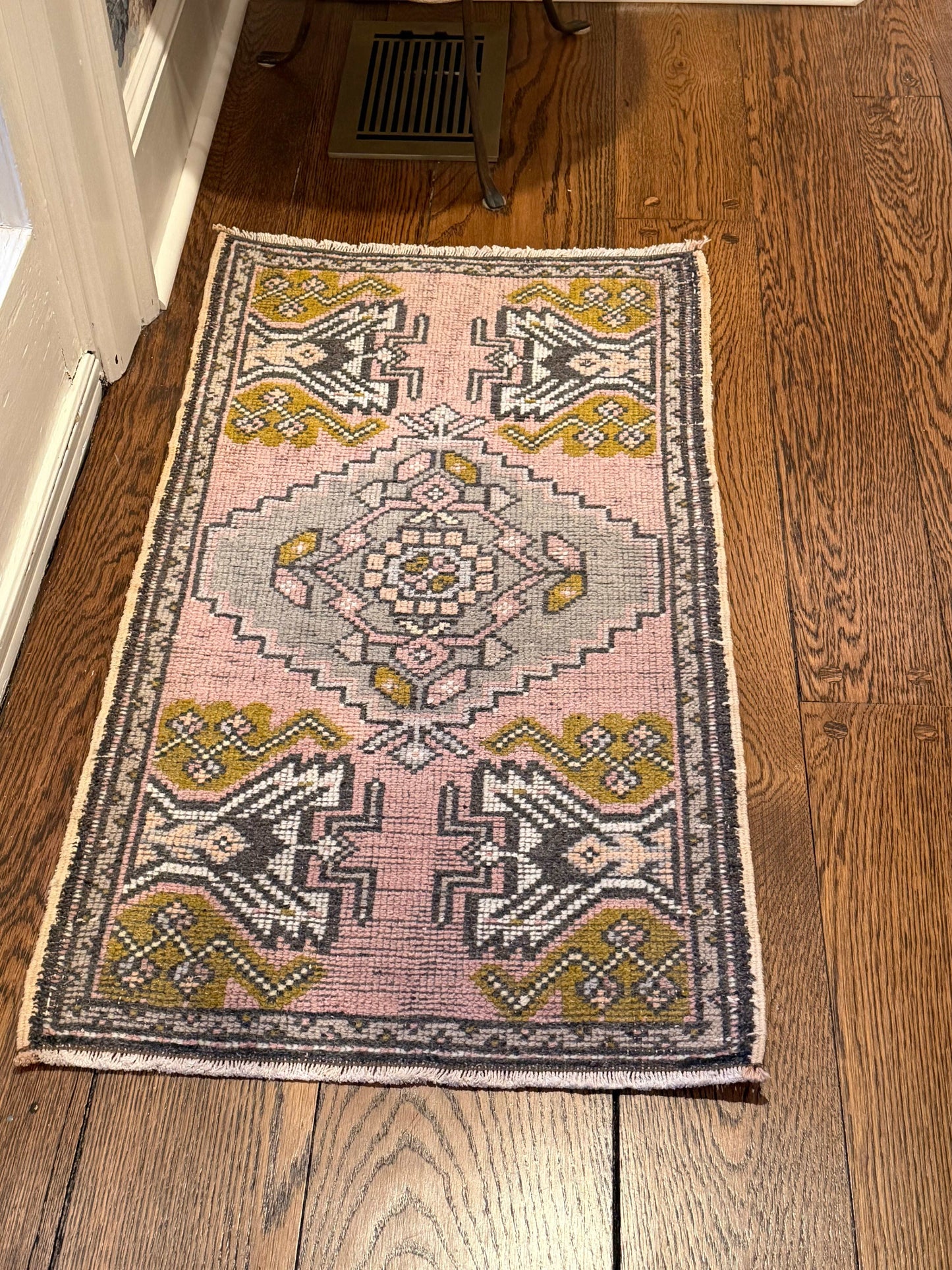 1’9”x3’3” Vintage Oushak Mat