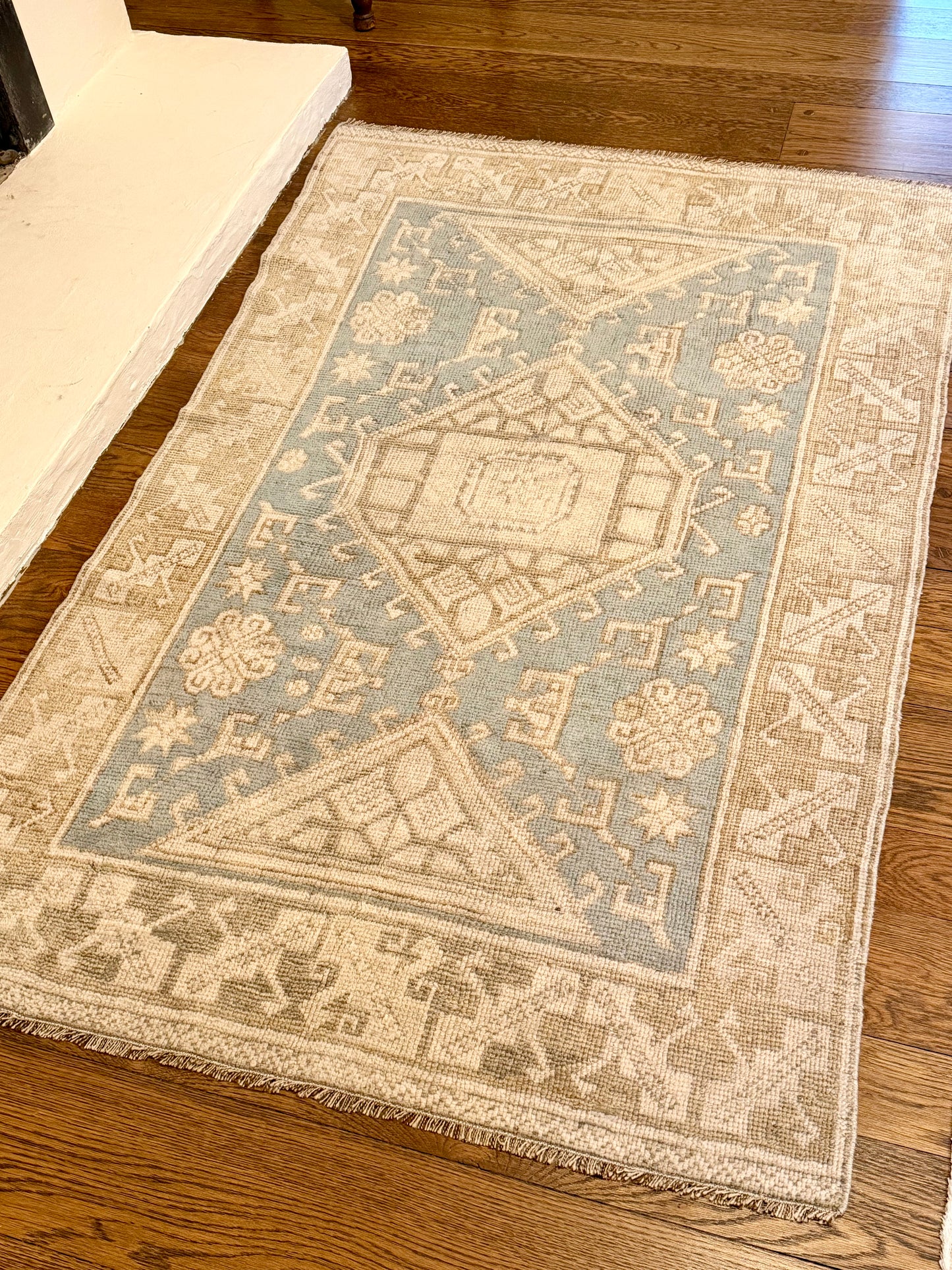 3’10”x6’1” Vintage Area Rug