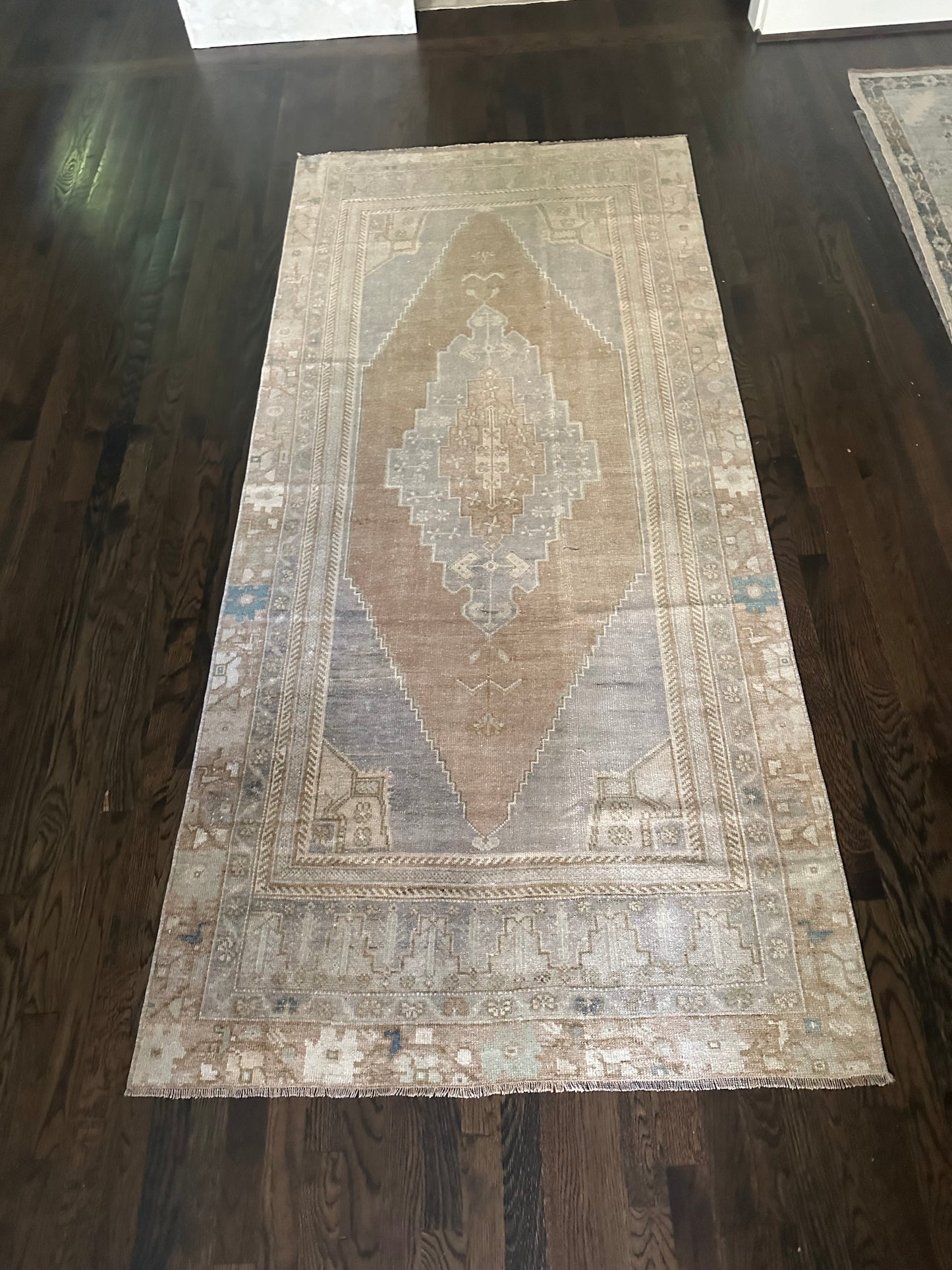 3’8” x 8’ Gallery Rug