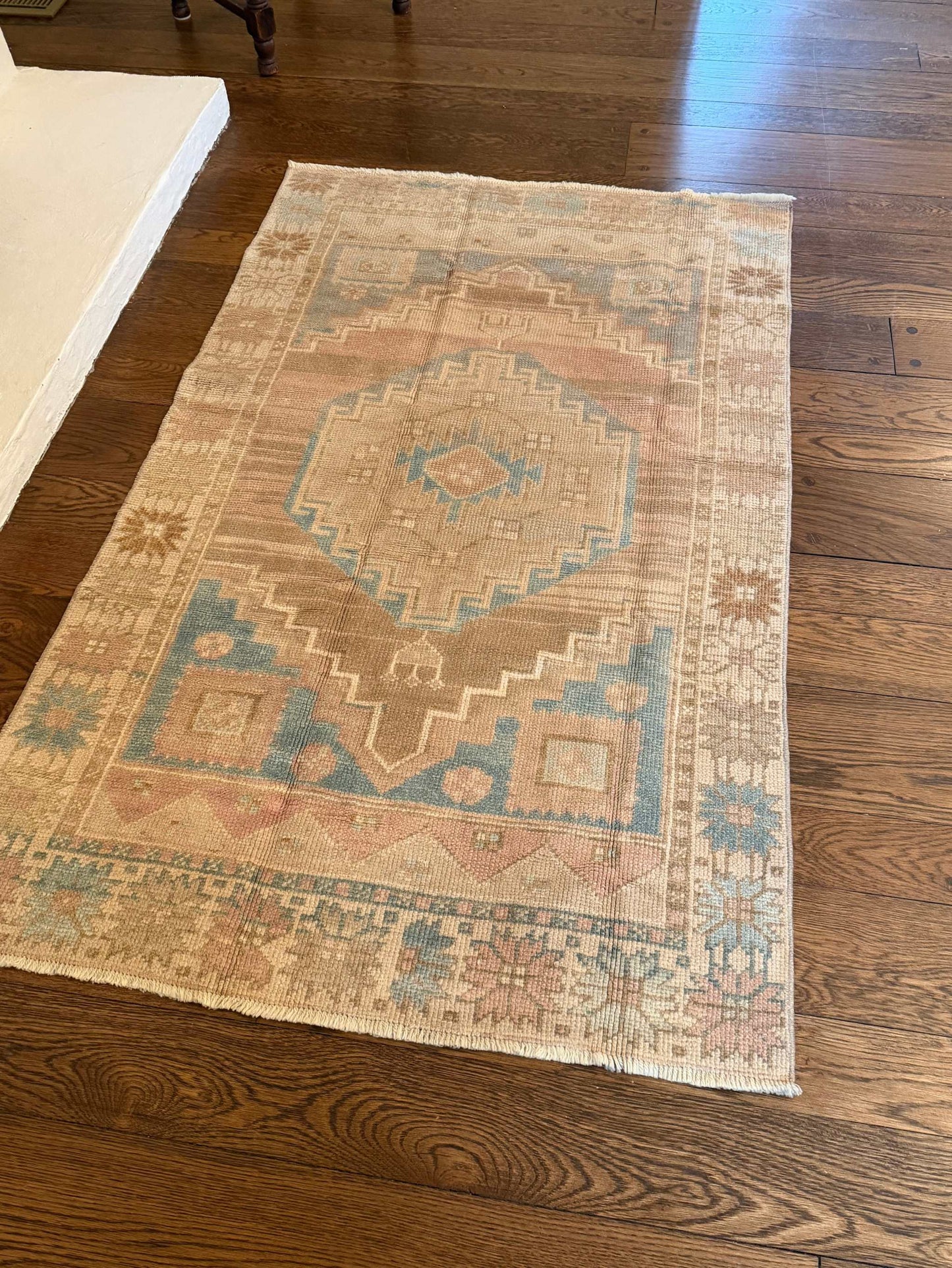 3’4”x5’6” Oushak Area Rug