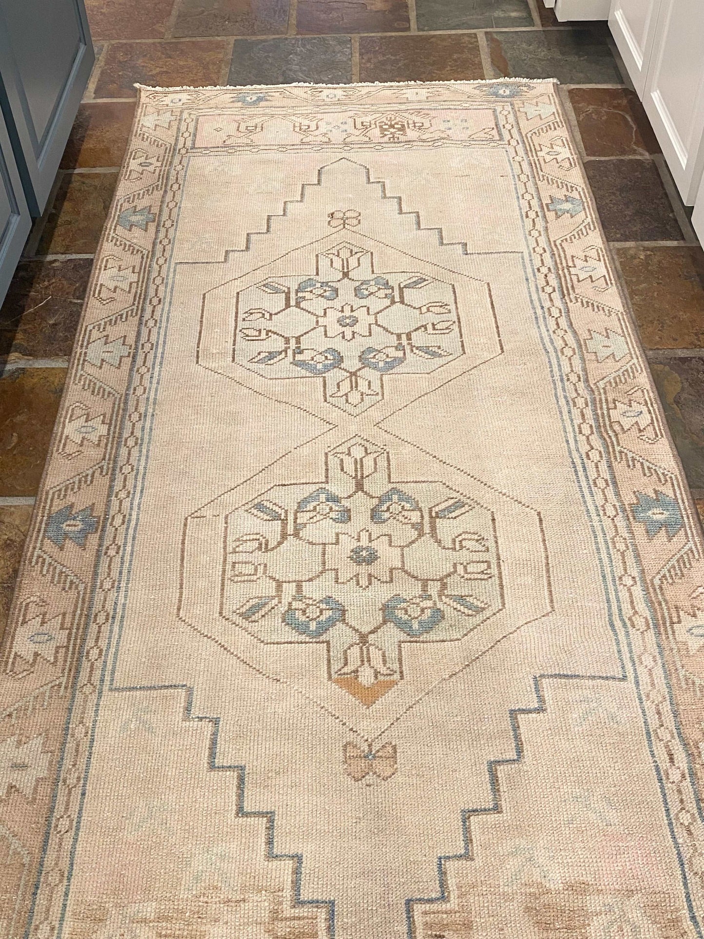 3’2”x7’6” Oushak Area Rug