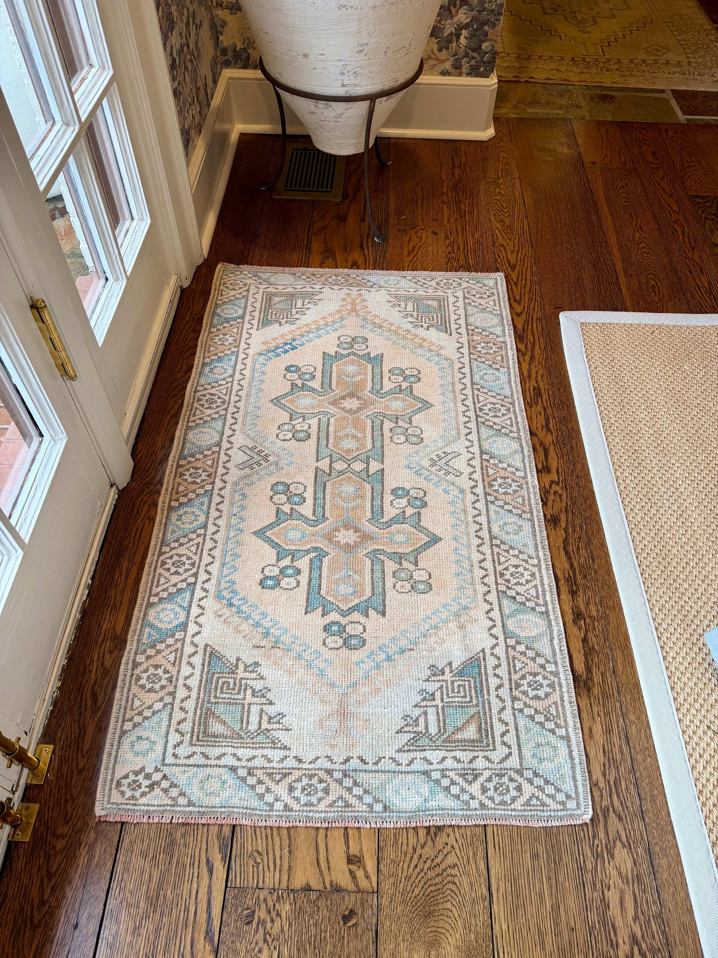 2’5”x4’3” Vintage Oushak Rug