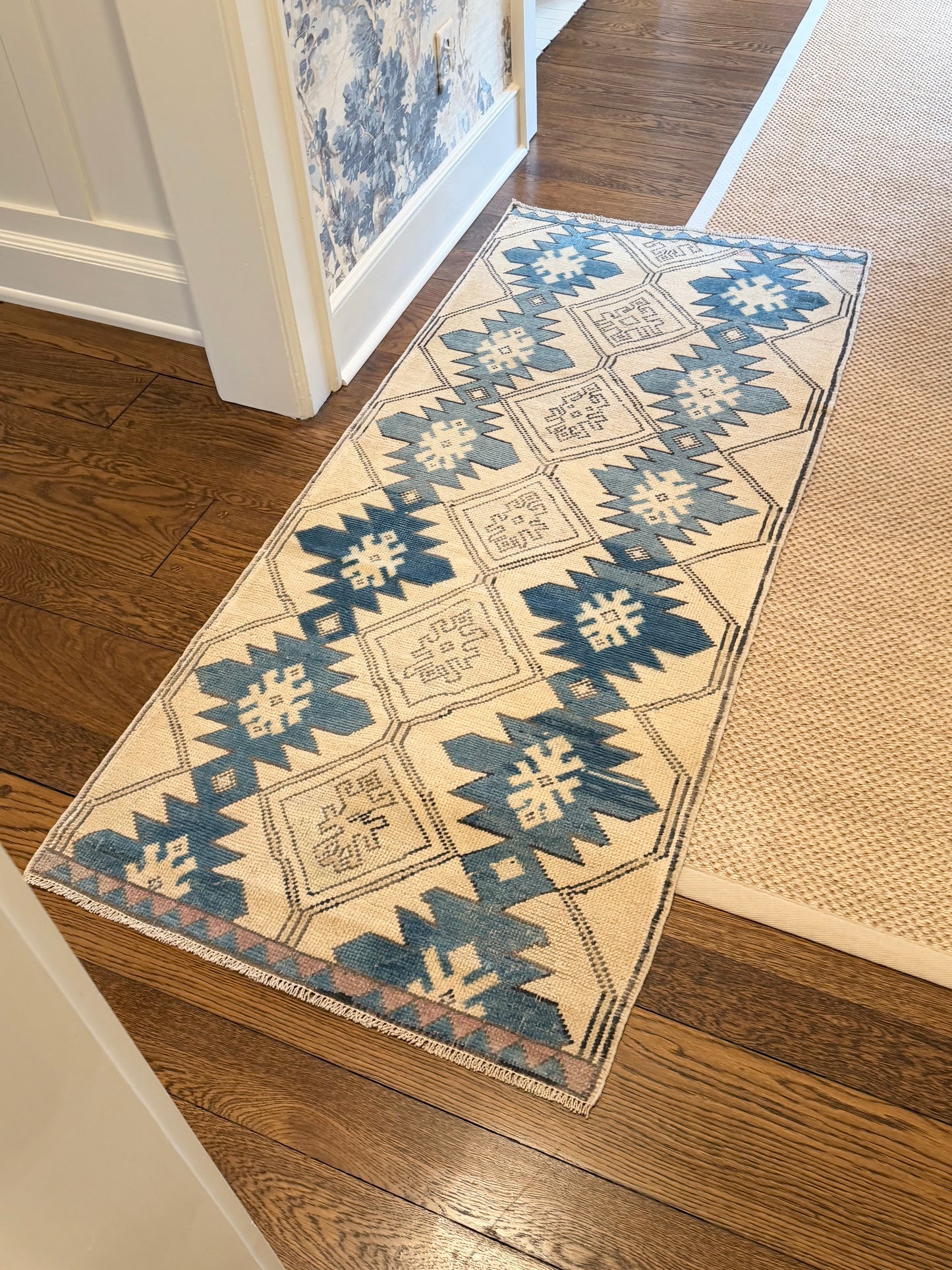 2’10”x6’4” Colorful Oushak Runner