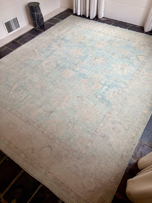 7’9”x9’7” Large Oushak Rug