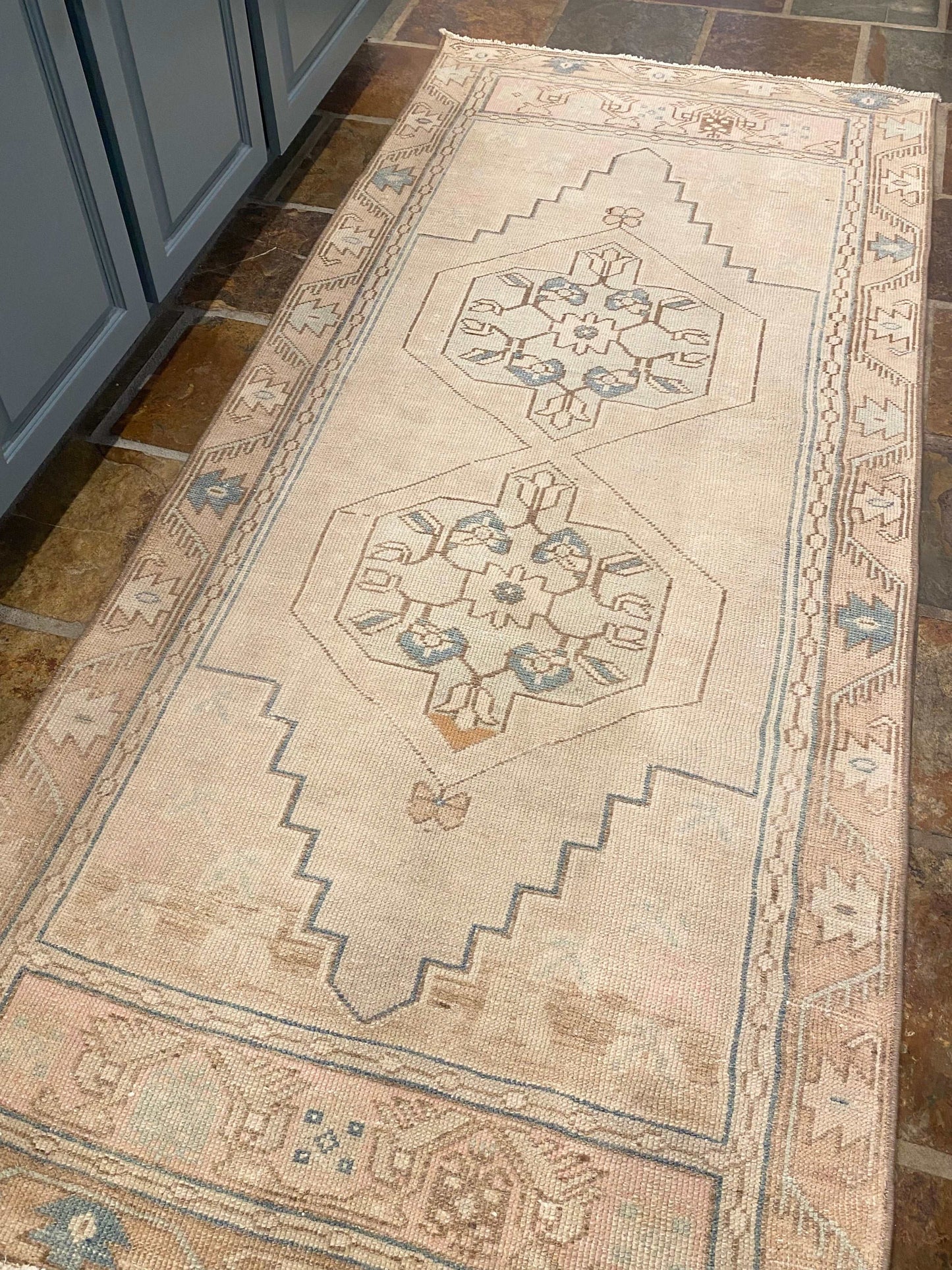 3’2”x7’6” Oushak Area Rug