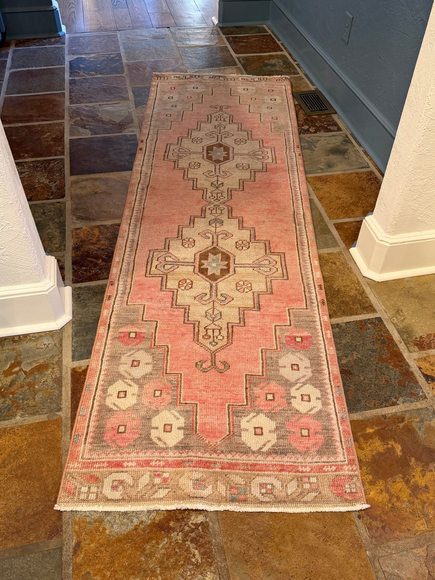 2’5”x7’9” Colorful Oushak Runner