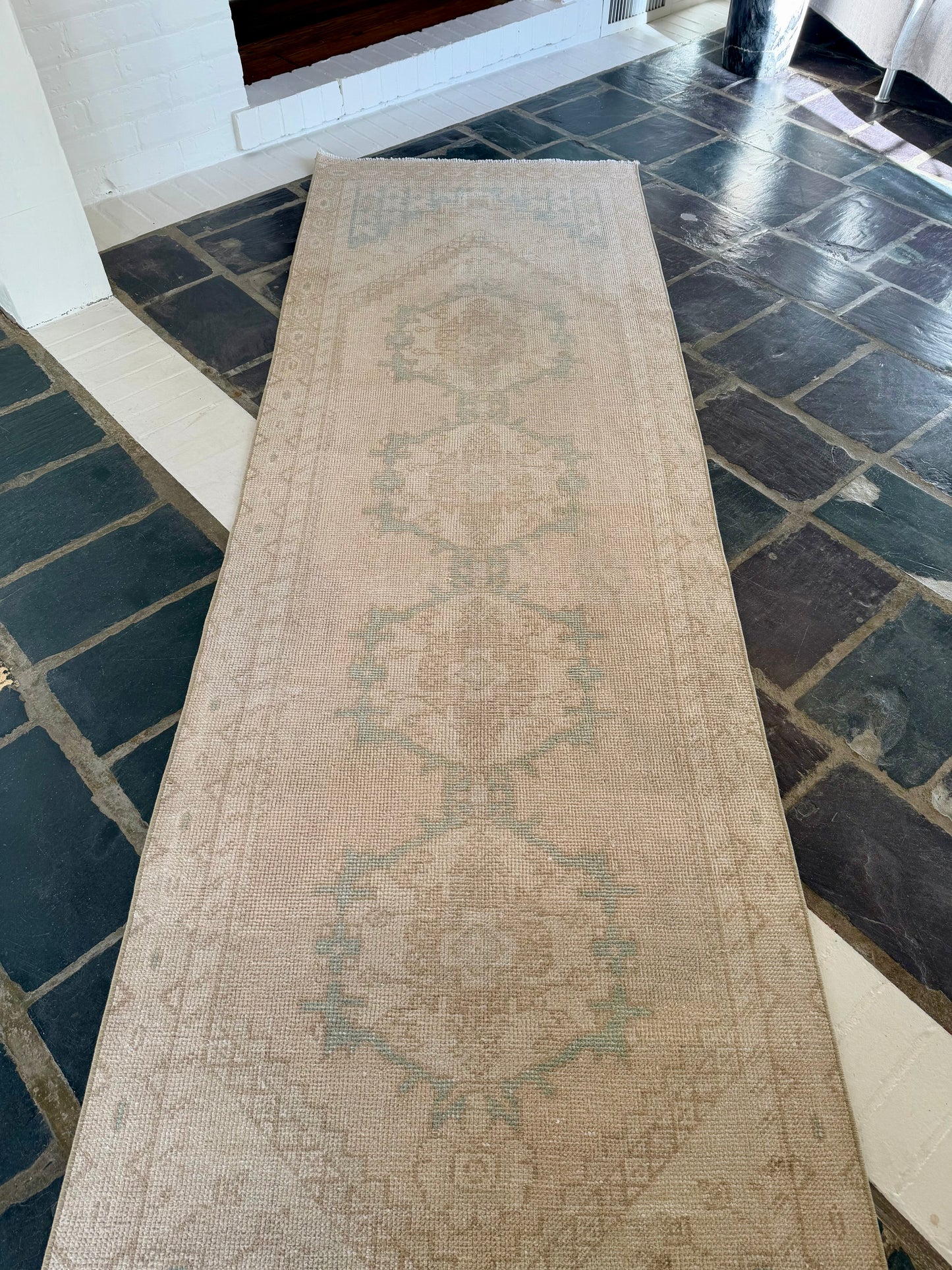2’10”x9’6” Gorgeous Vintage Oushak Runner