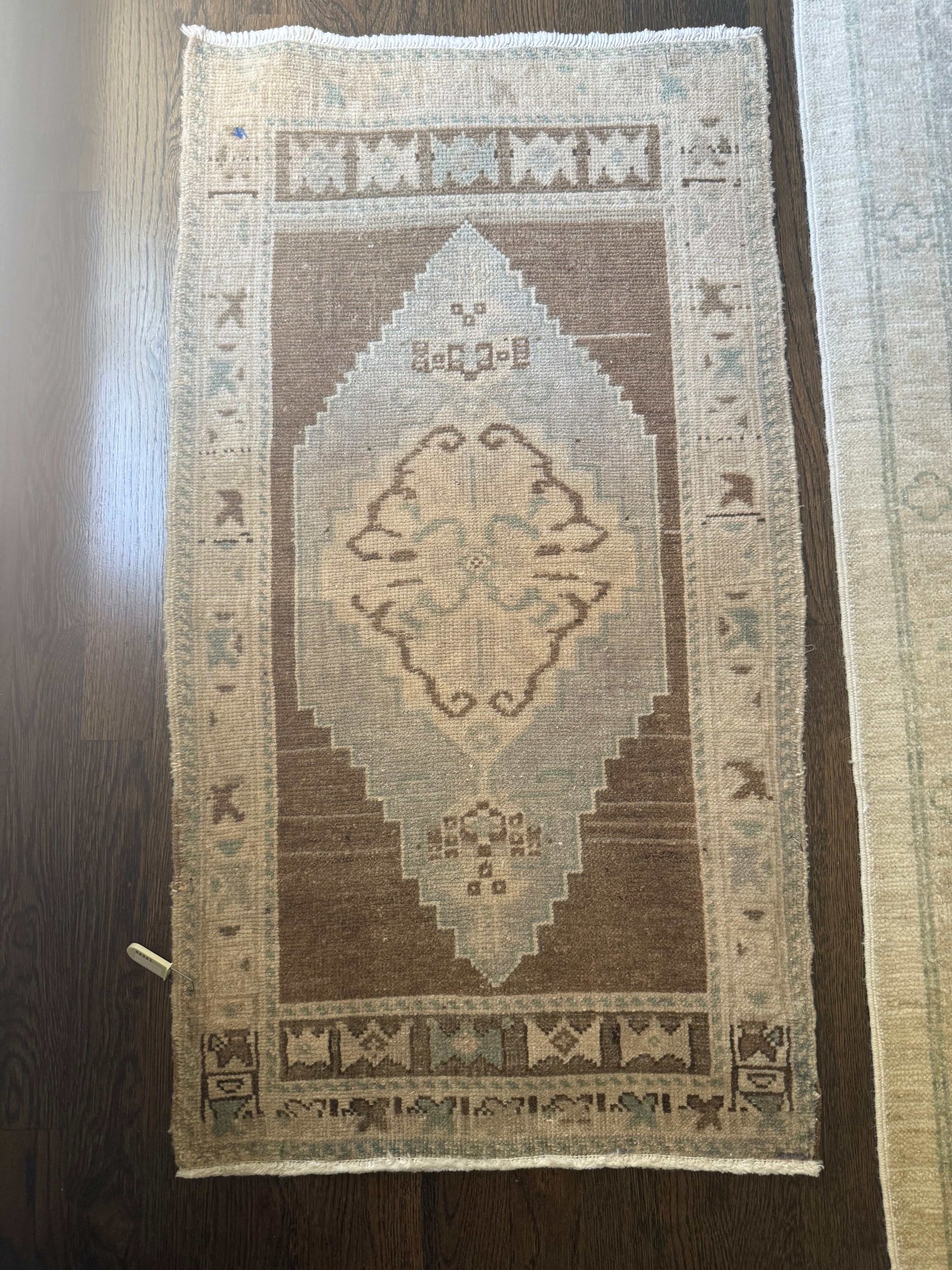 1’9” x 3’1” Mini Rug