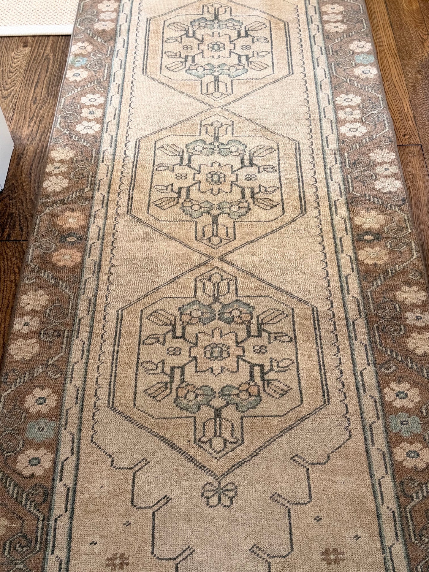 3’0”x9’6” Oushak Runner