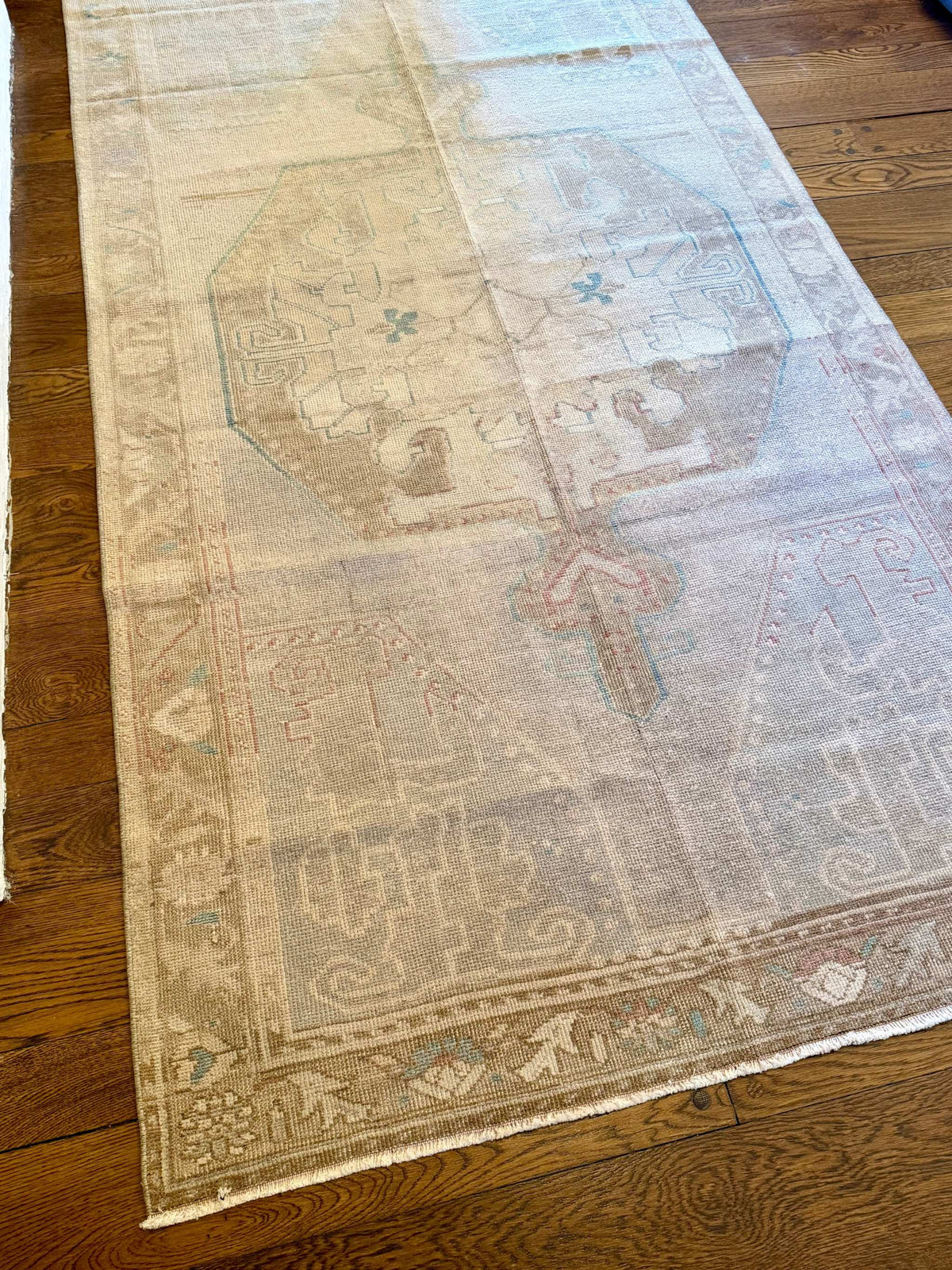 4’7”x8’10” Vintage Turkish Area Rug