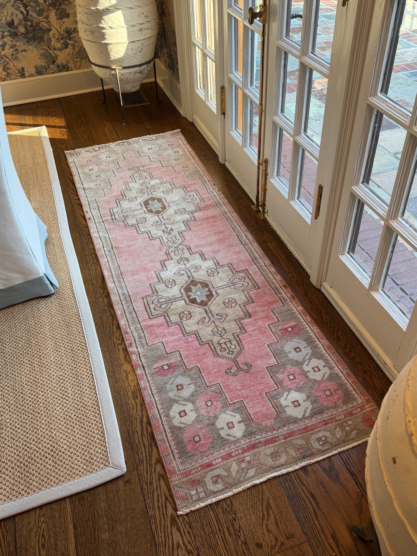 2’5”x7’9” Colorful Oushak Runner