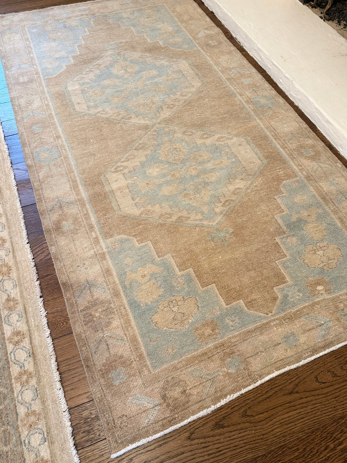 3’11”x7’8” Vintage Area Rug