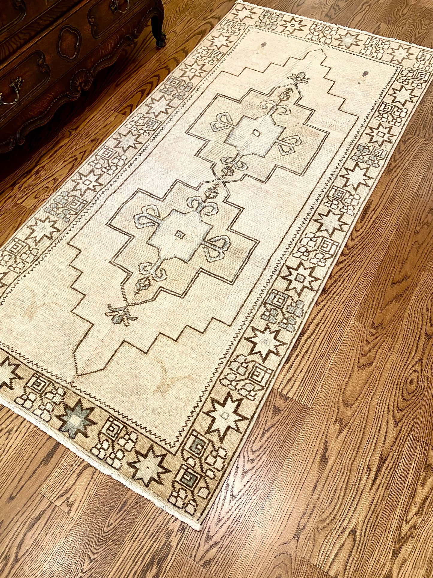 3’5”x7’3” Oushak Area Rug