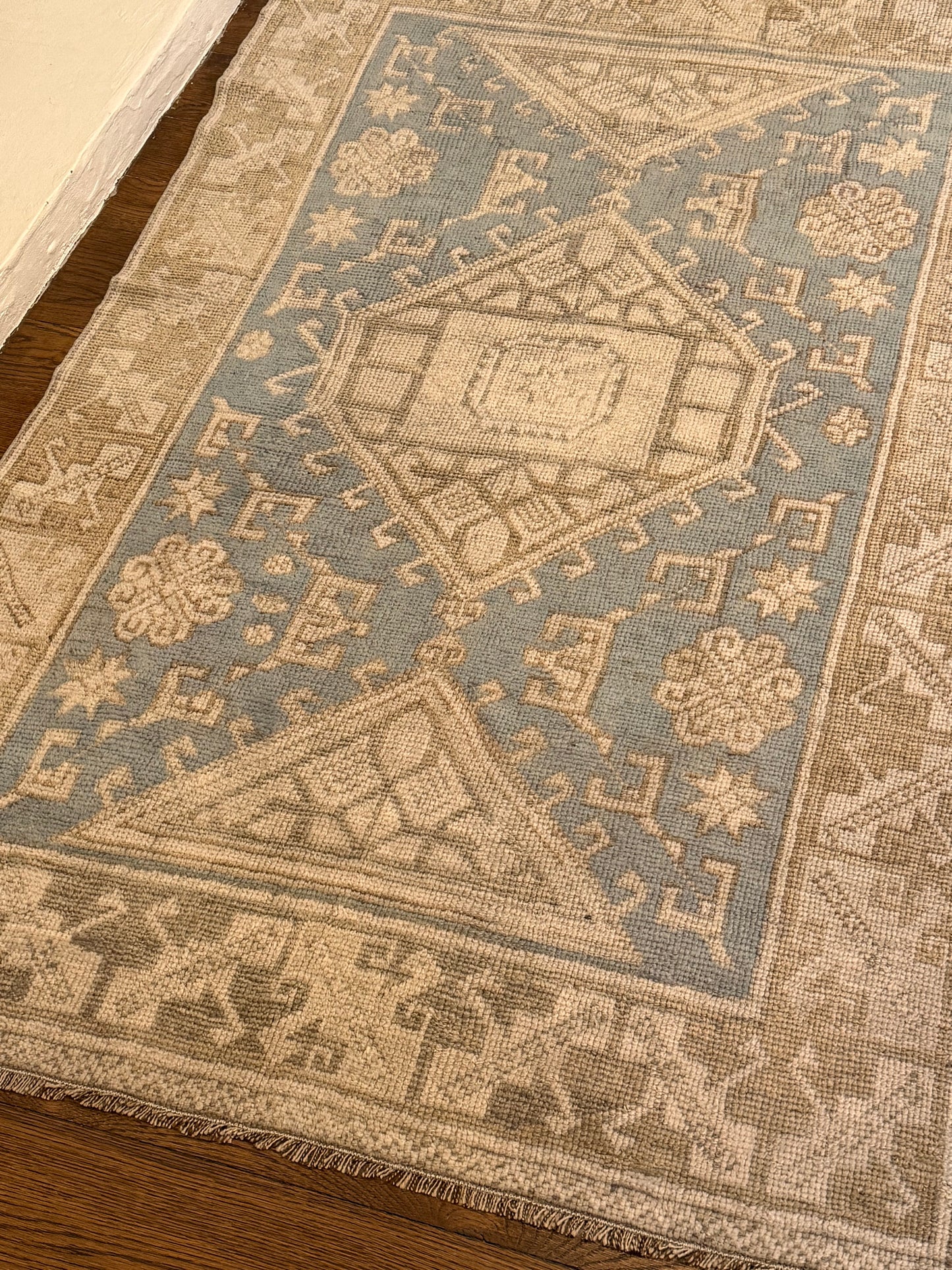 3’10”x6’1” Vintage Area Rug