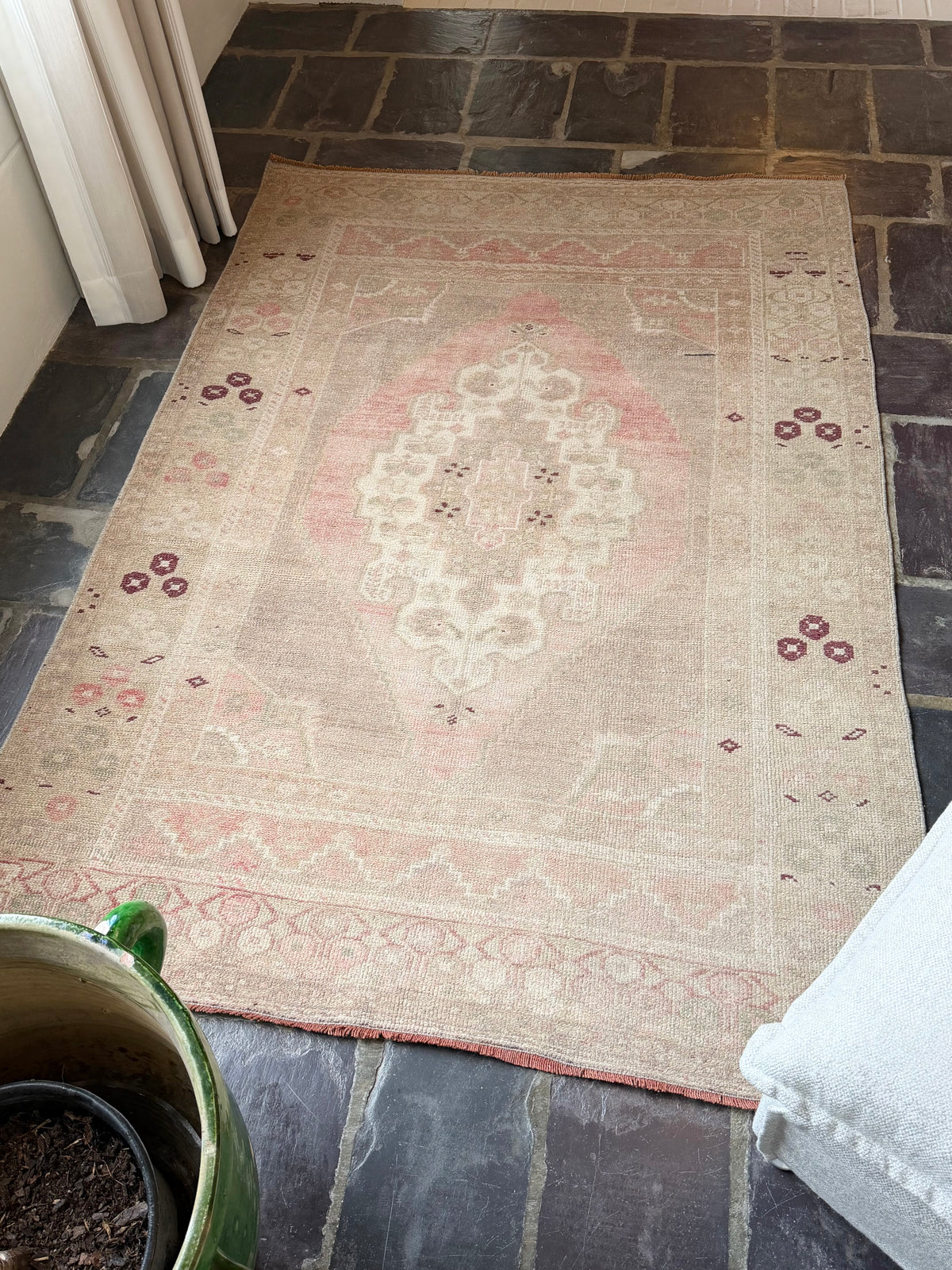 4’0”x6’0” Vintage Turkish Area Rug