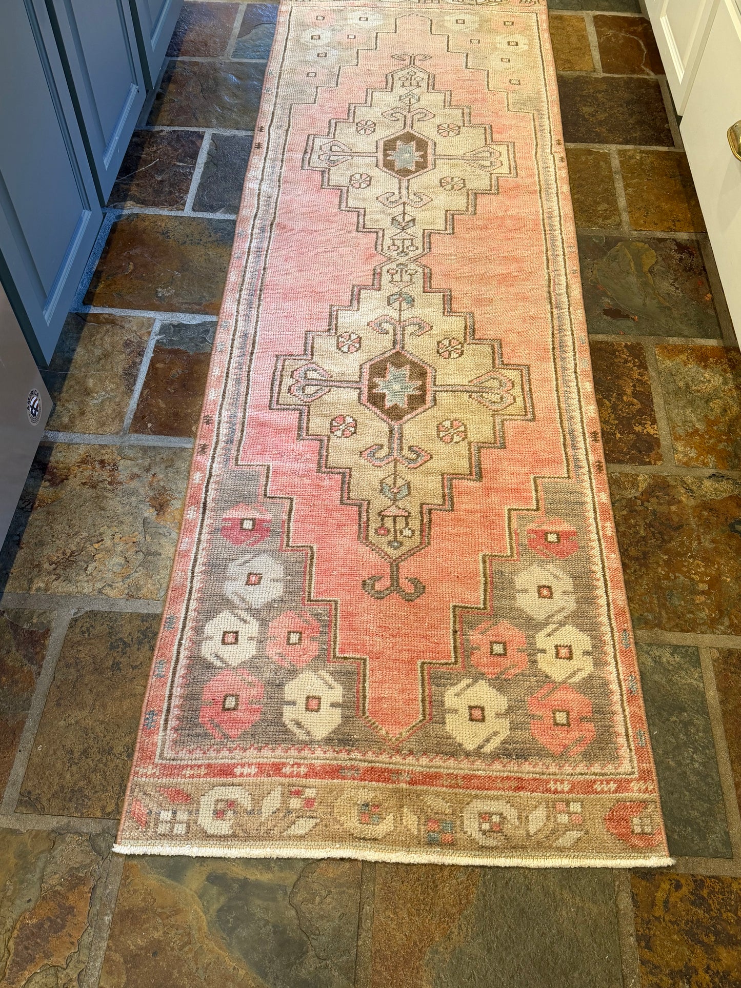2’5”x7’9” Colorful Oushak Runner