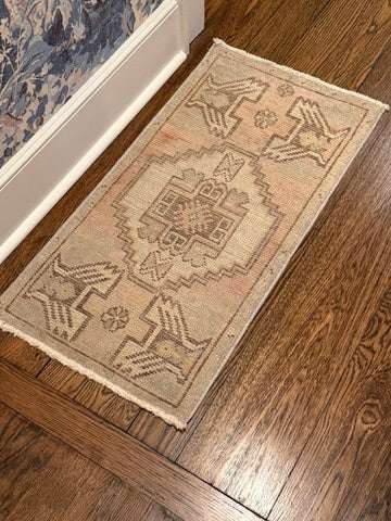 1'6' x 3' Small Turkish Rug