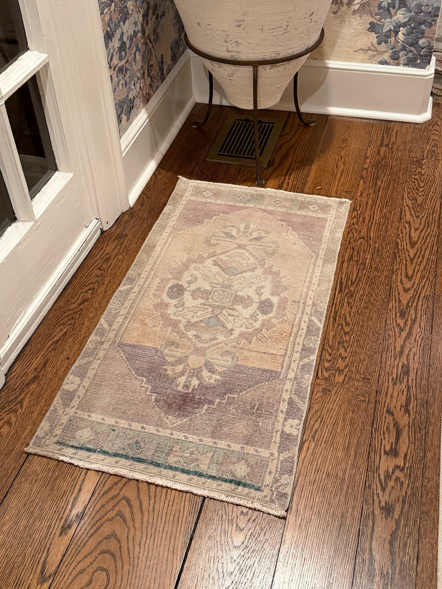 1’9”x3’4” Vintage Oushak Mat