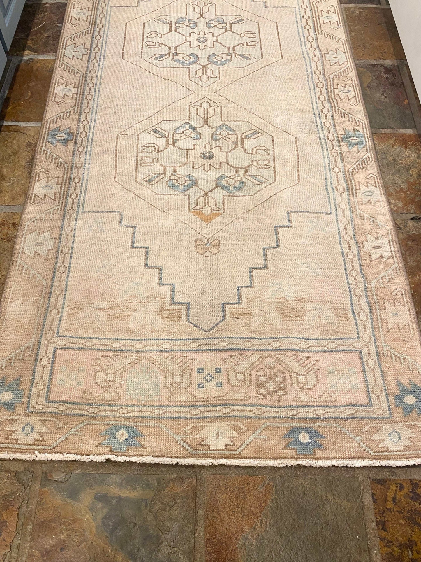 3’2”x7’6” Oushak Area Rug