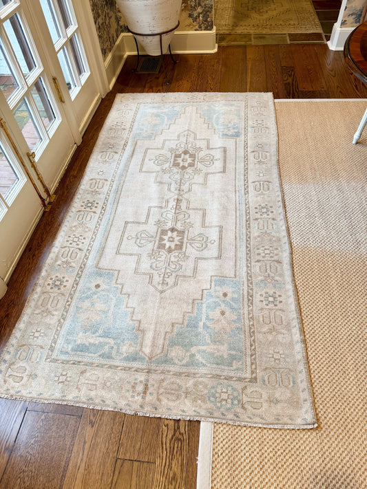 3’10”x7’6” Oushak rug