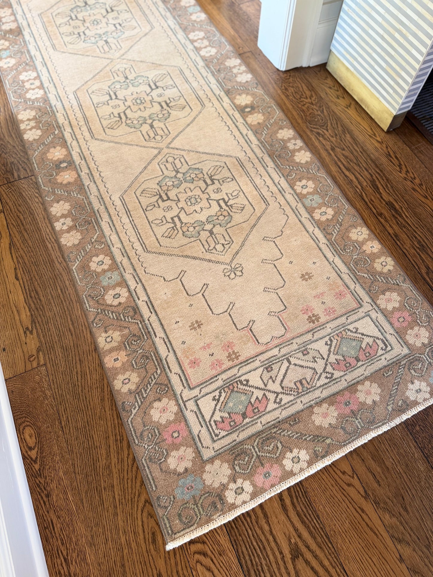 3’0”x9’6” Oushak Runner