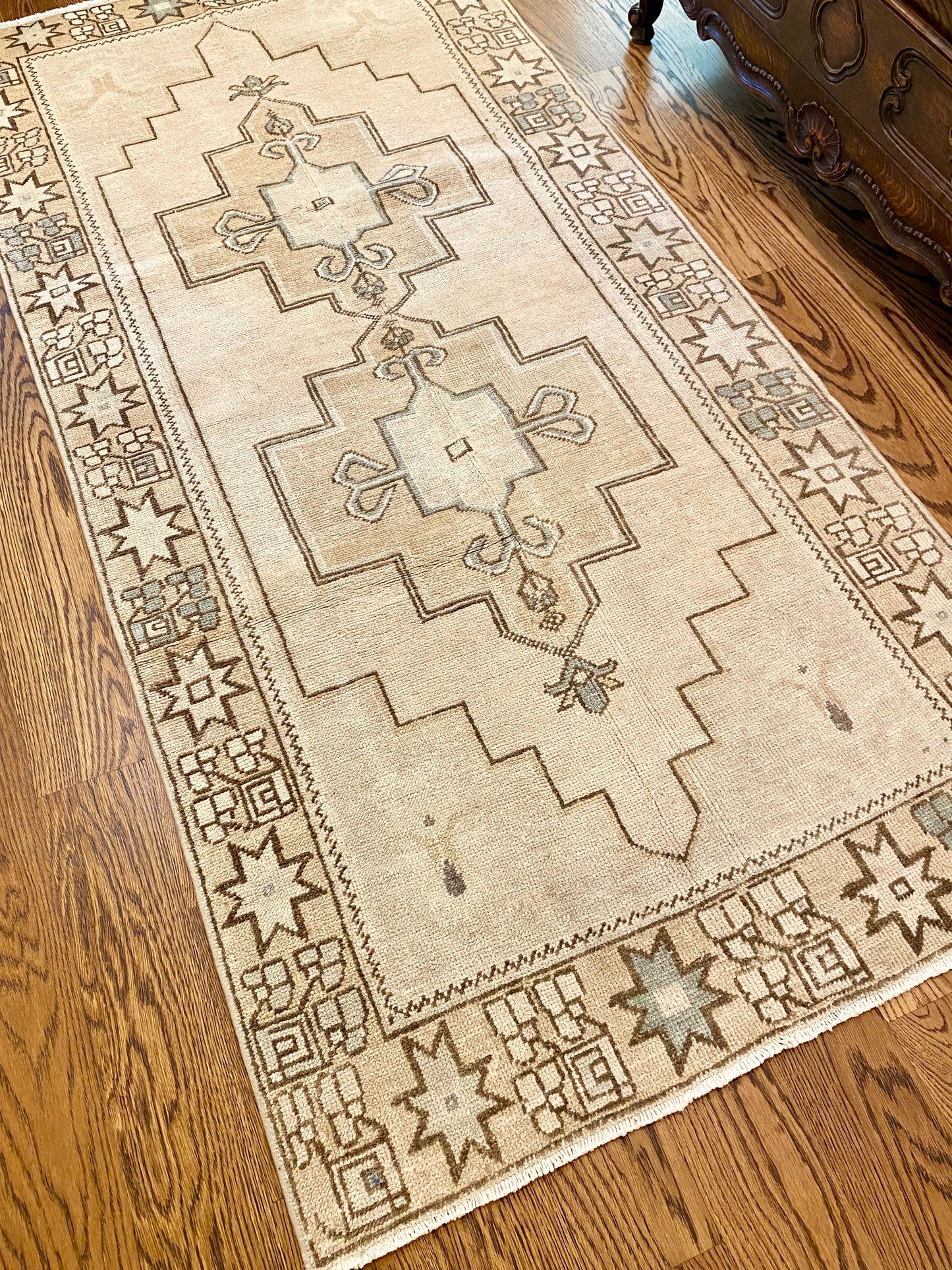 3’5”x7’3” Oushak Area Rug