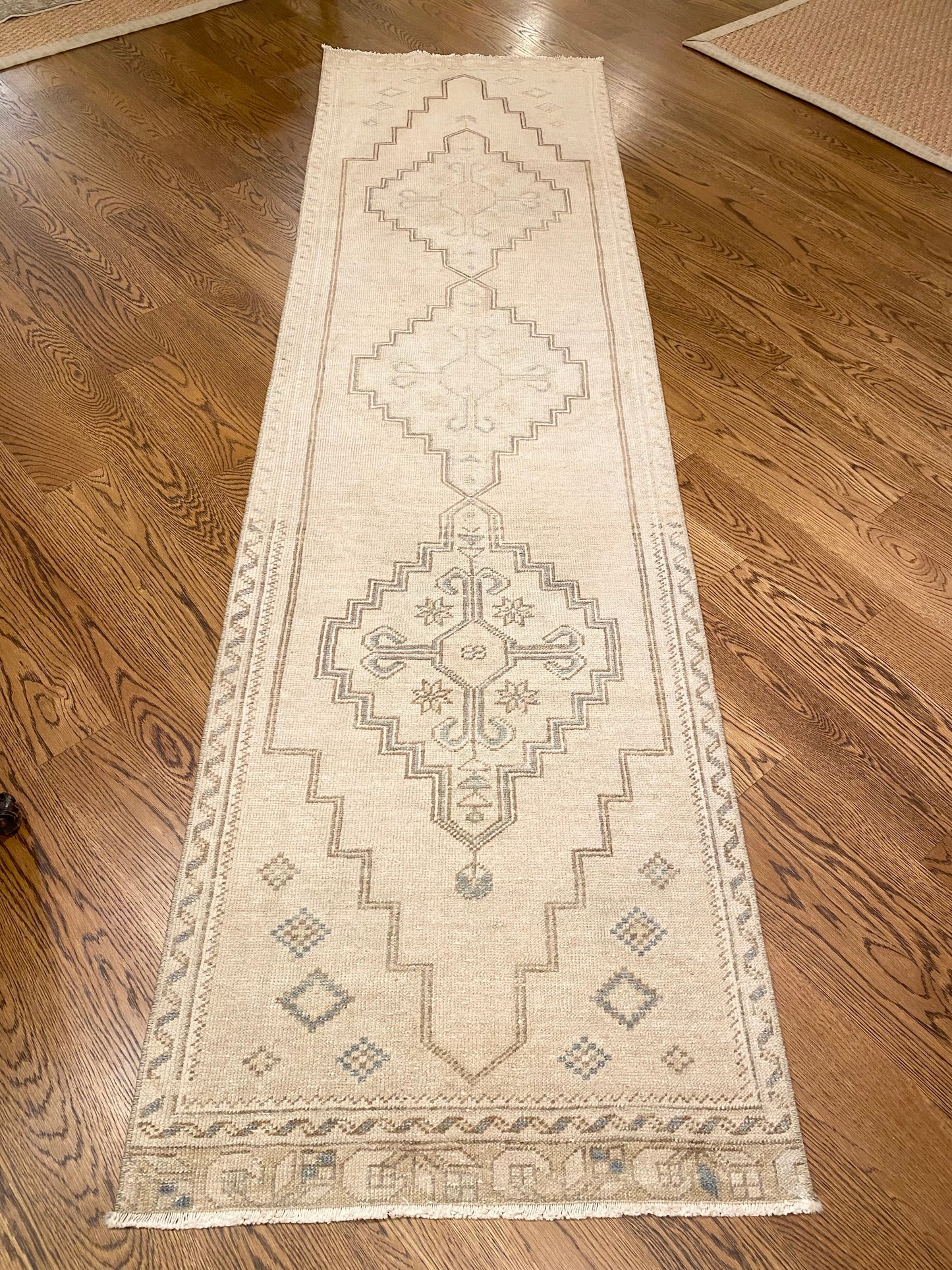 2’8”x9’10” Vintage Oushak Muted Runner