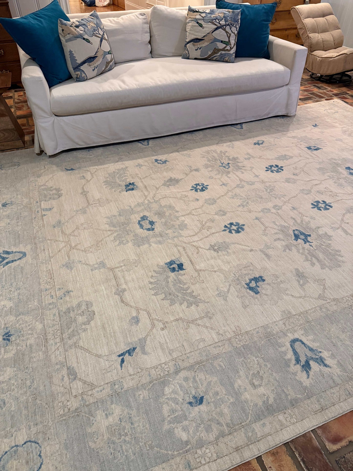 8’9” X 12’1 Large Oushak Area Rug￼