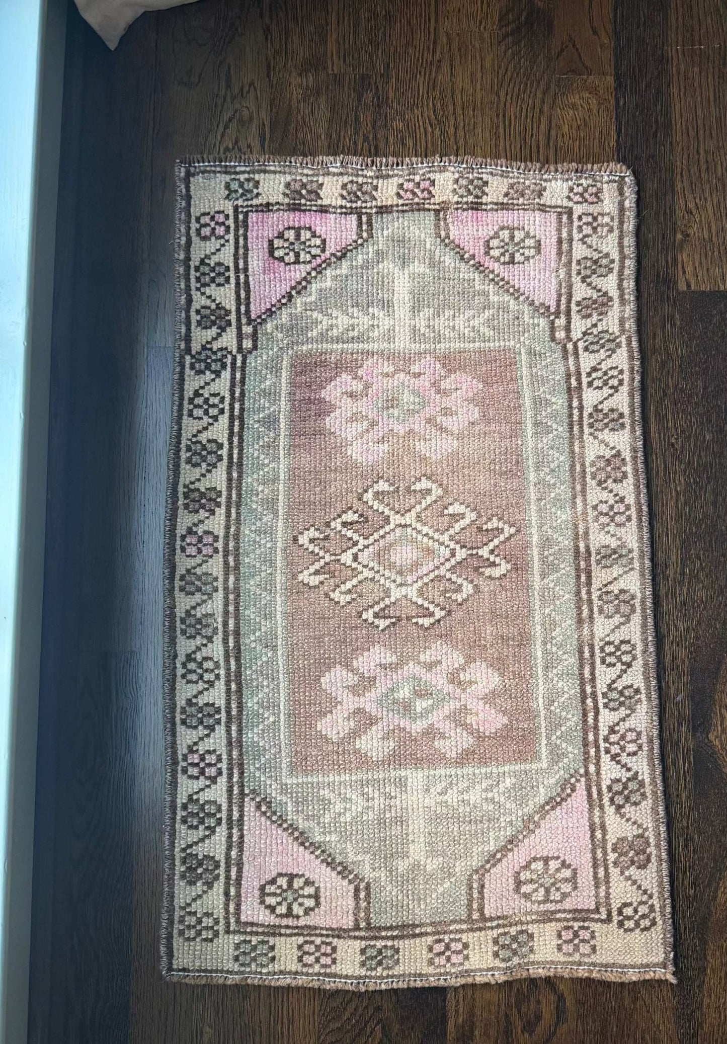 1’5” x 2’7” Mini