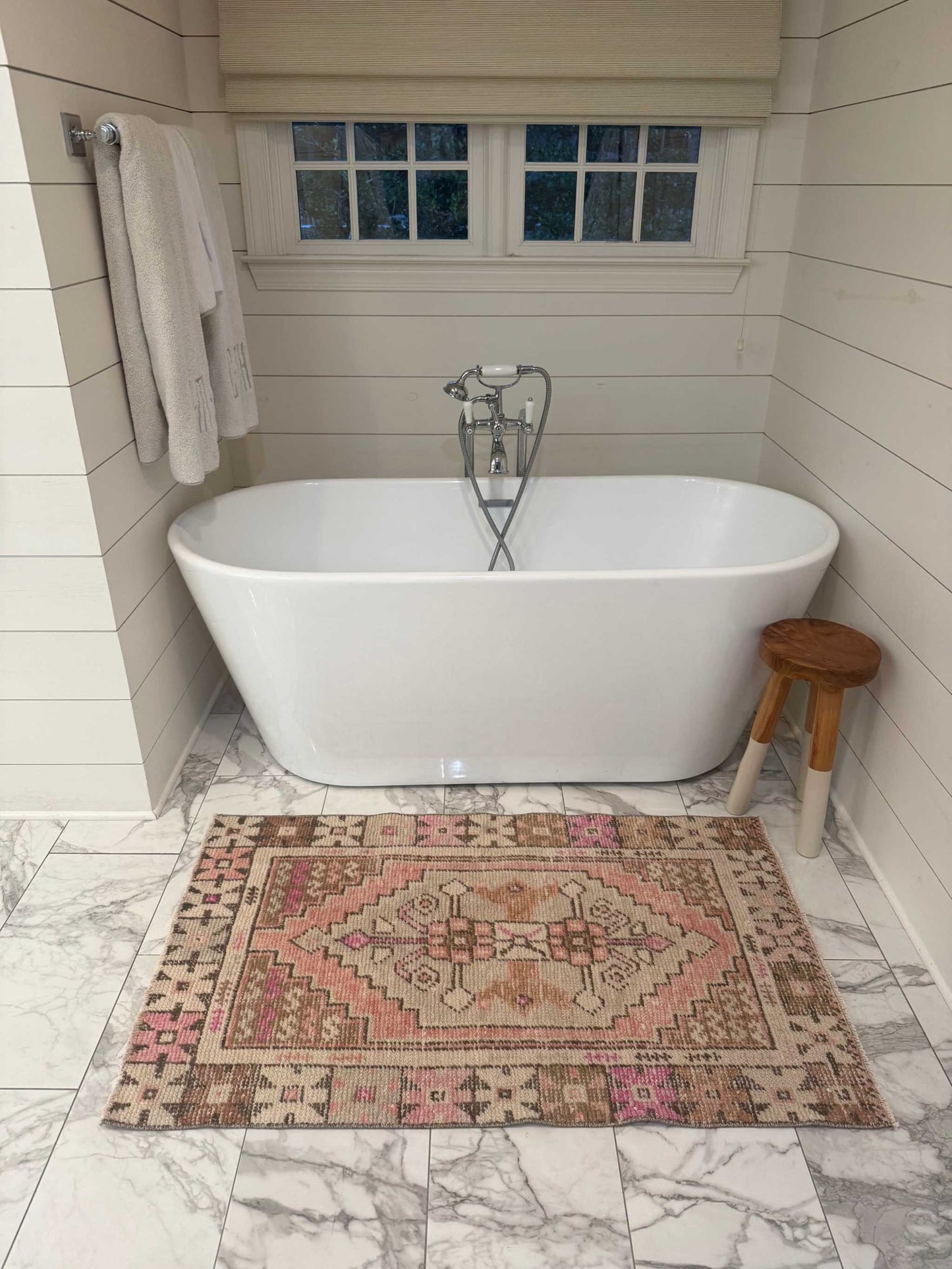 2’7” x 4’3” Vintage Rug