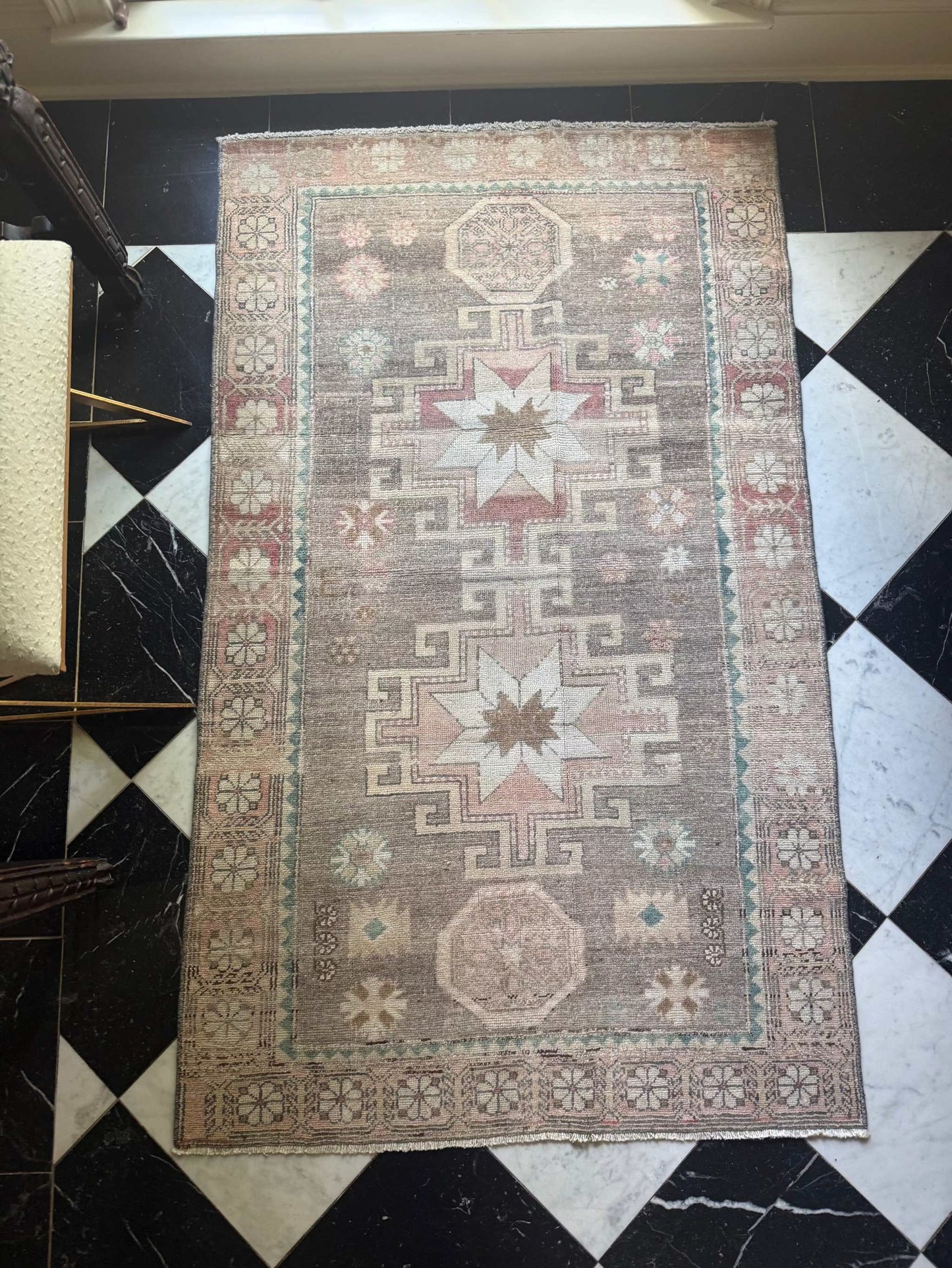 3’1” x 5’2” Vintage Rug