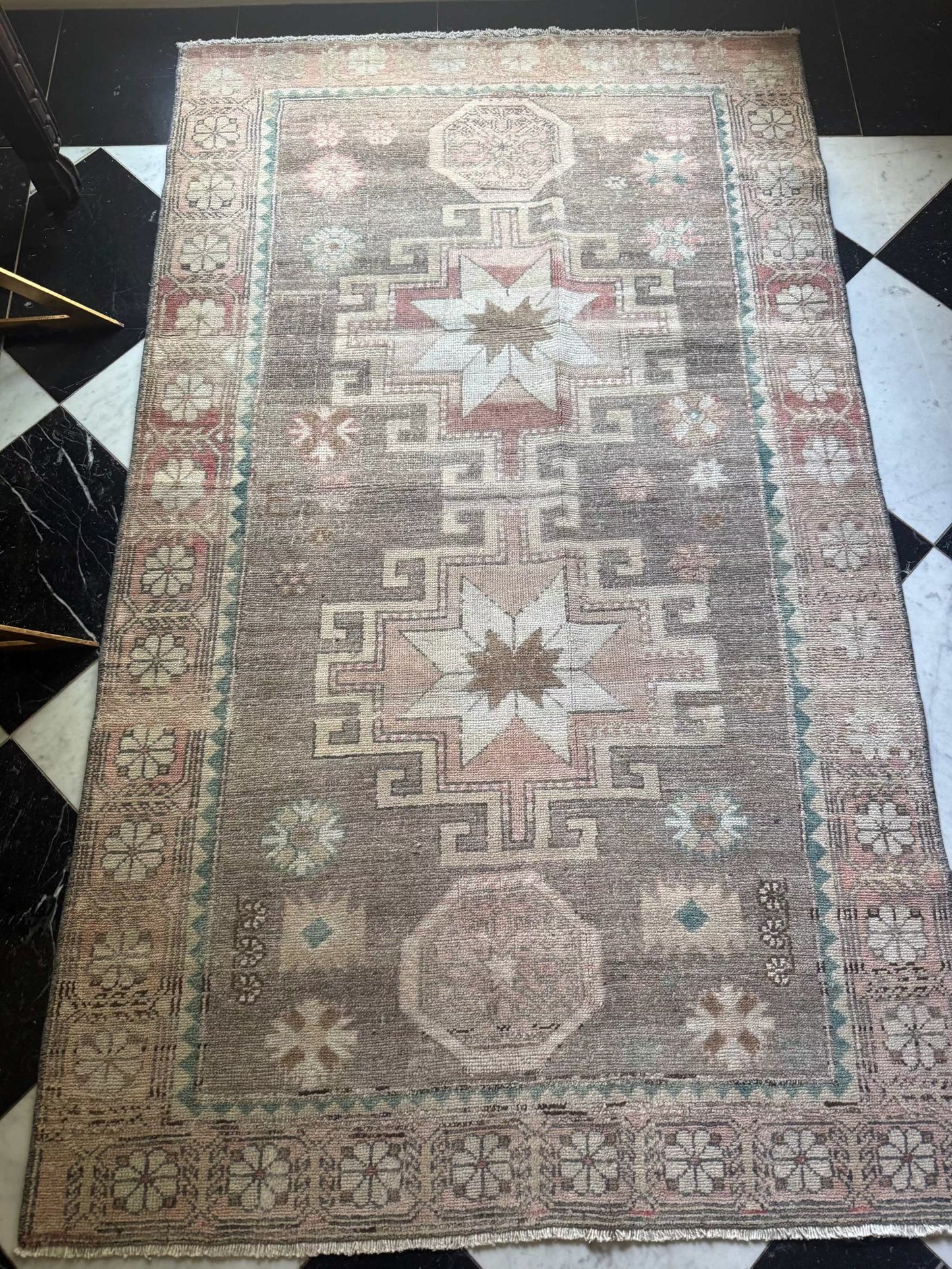 3’1” x 5’2” Vintage Rug
