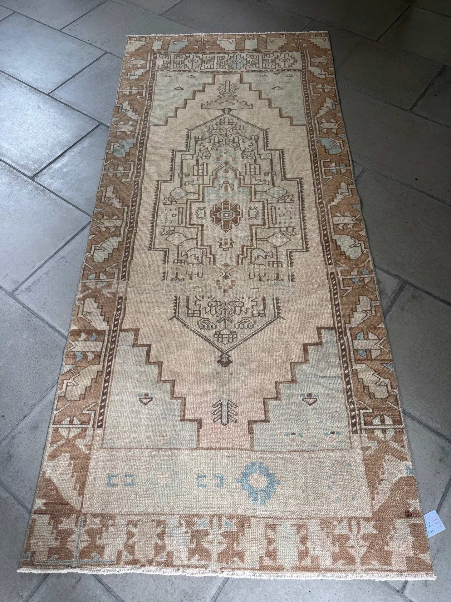 3’6” x 8’1” Runner