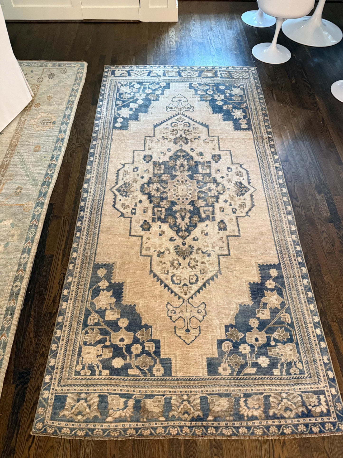 4’9” x 9’9” Area Rug
