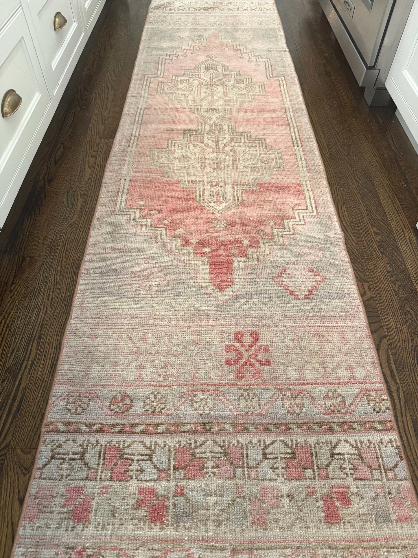 2’4” x 8’11” Runner