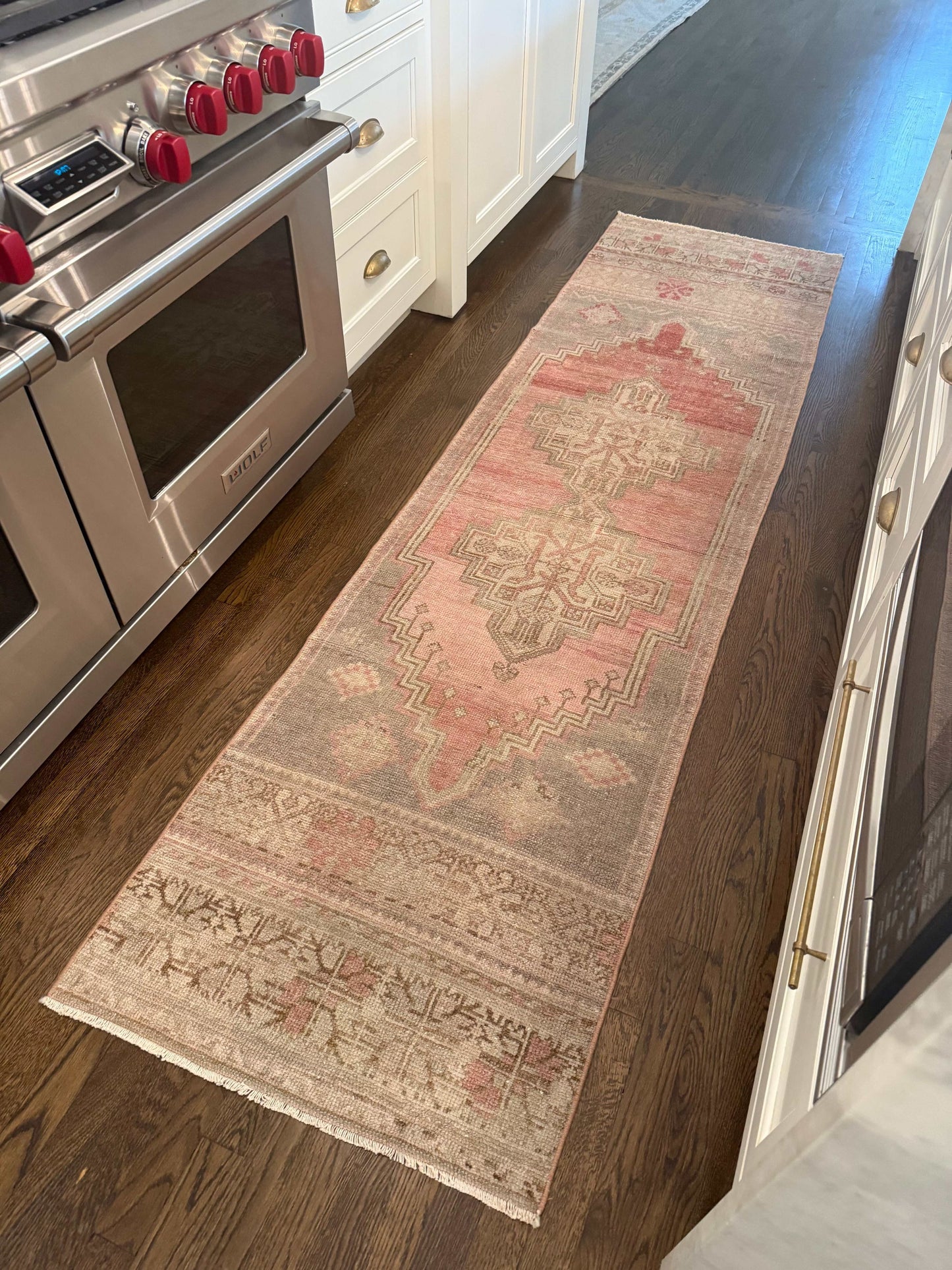 2’4” x 8’11” Runner