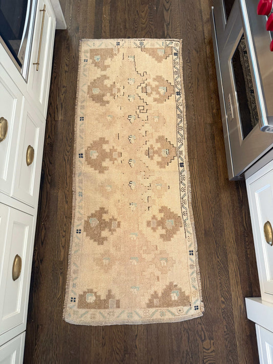 2’5” x 6’1” Runner