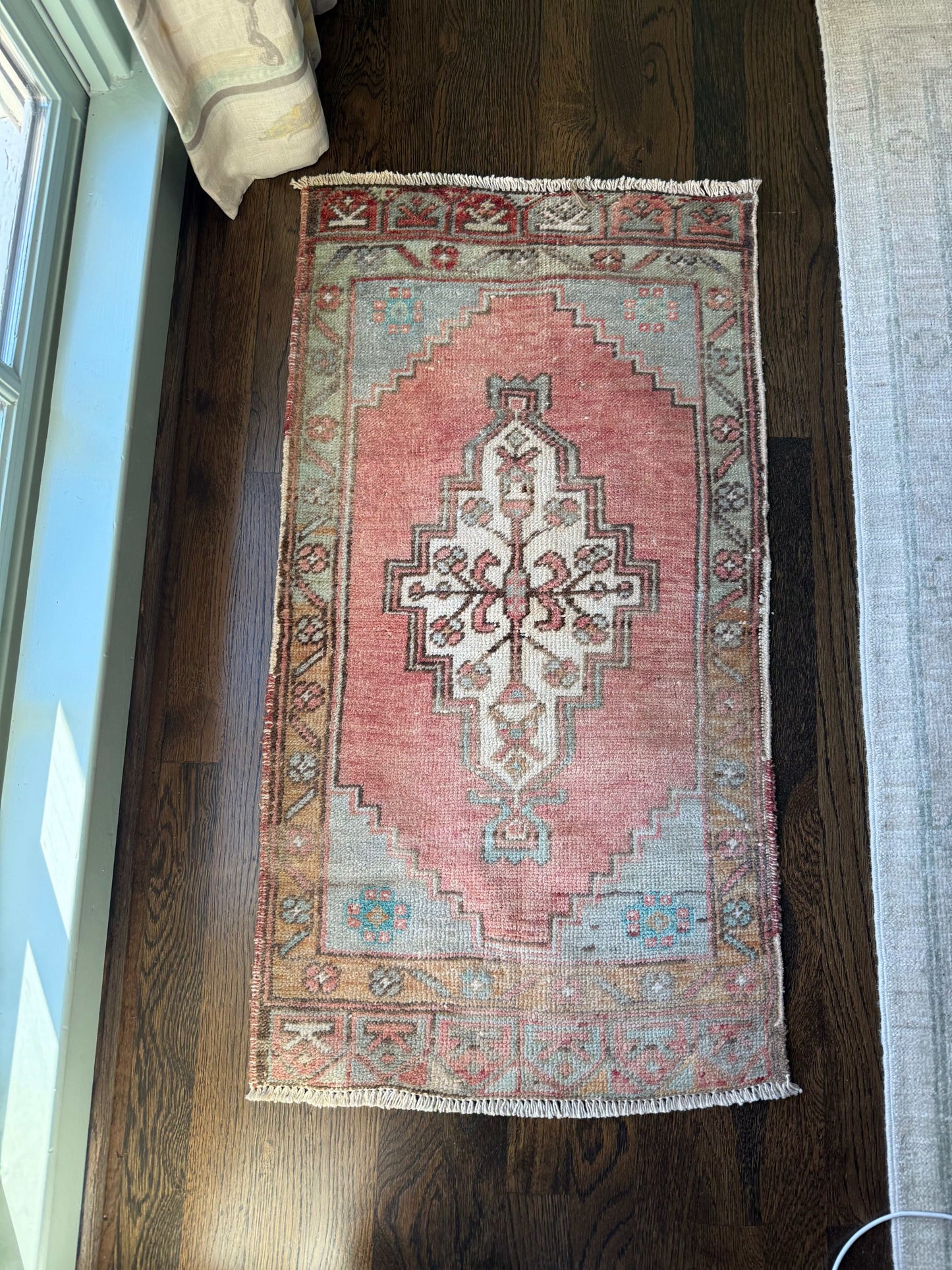 1’7” x 3’ Mini