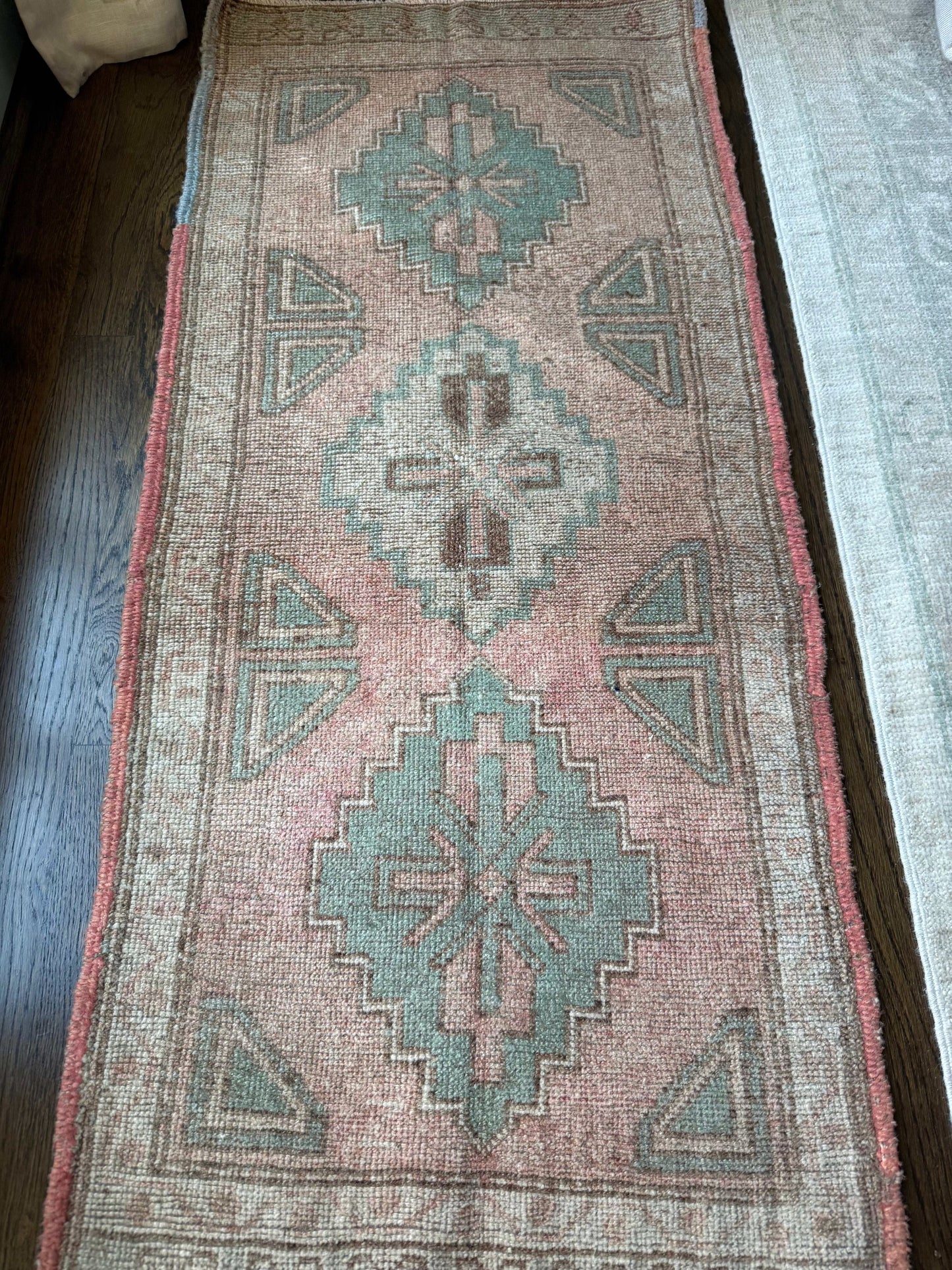 1’8” x 3’10” Mini