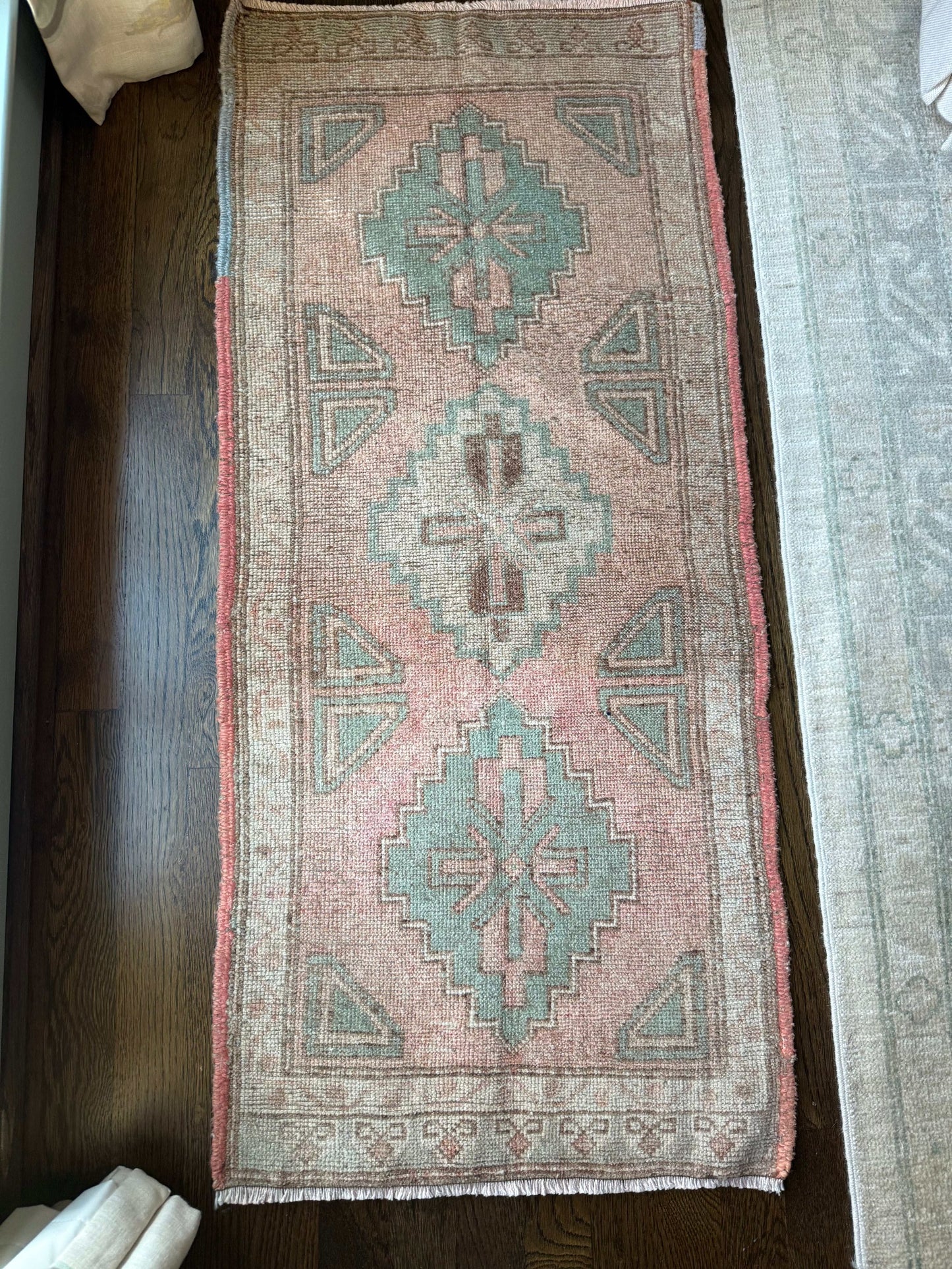 1’8” x 3’10” Mini