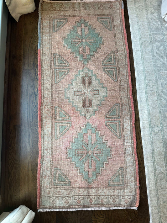 1’8” x 3’10” Mini