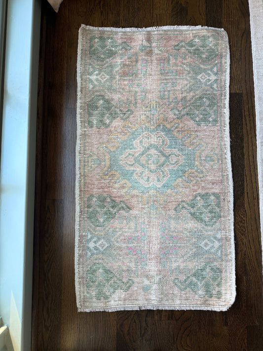 1’8” x 3’0” Mini