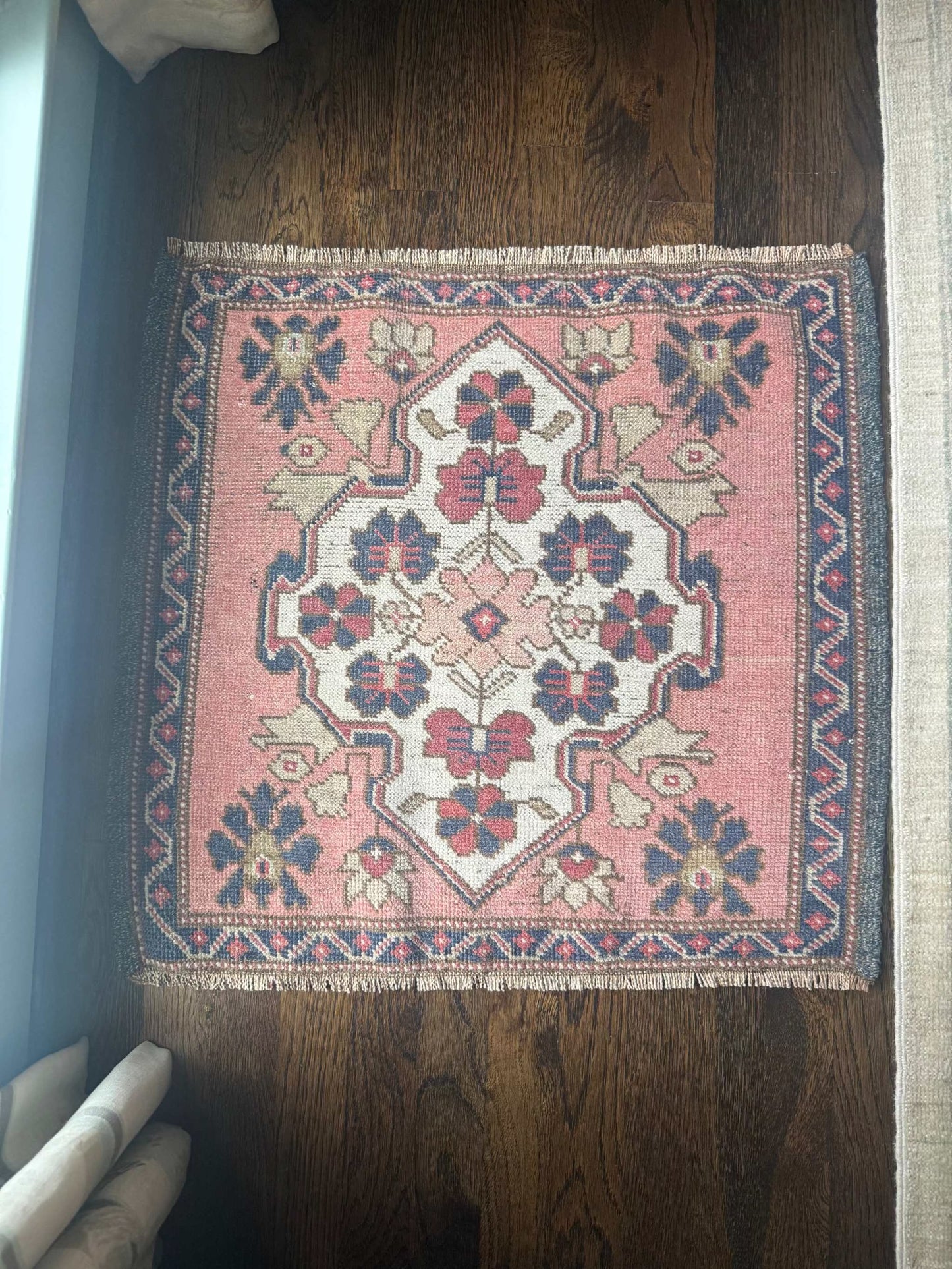 2’1” x 2’1” Square Mini