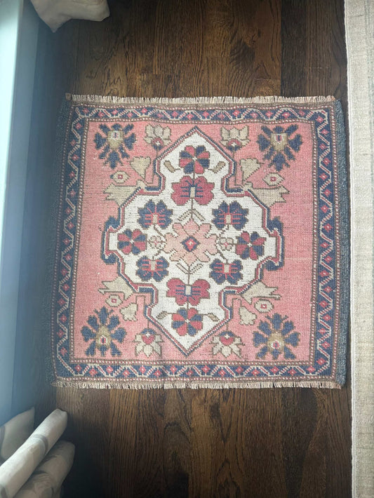 2’1” x 2’1” Square Mini