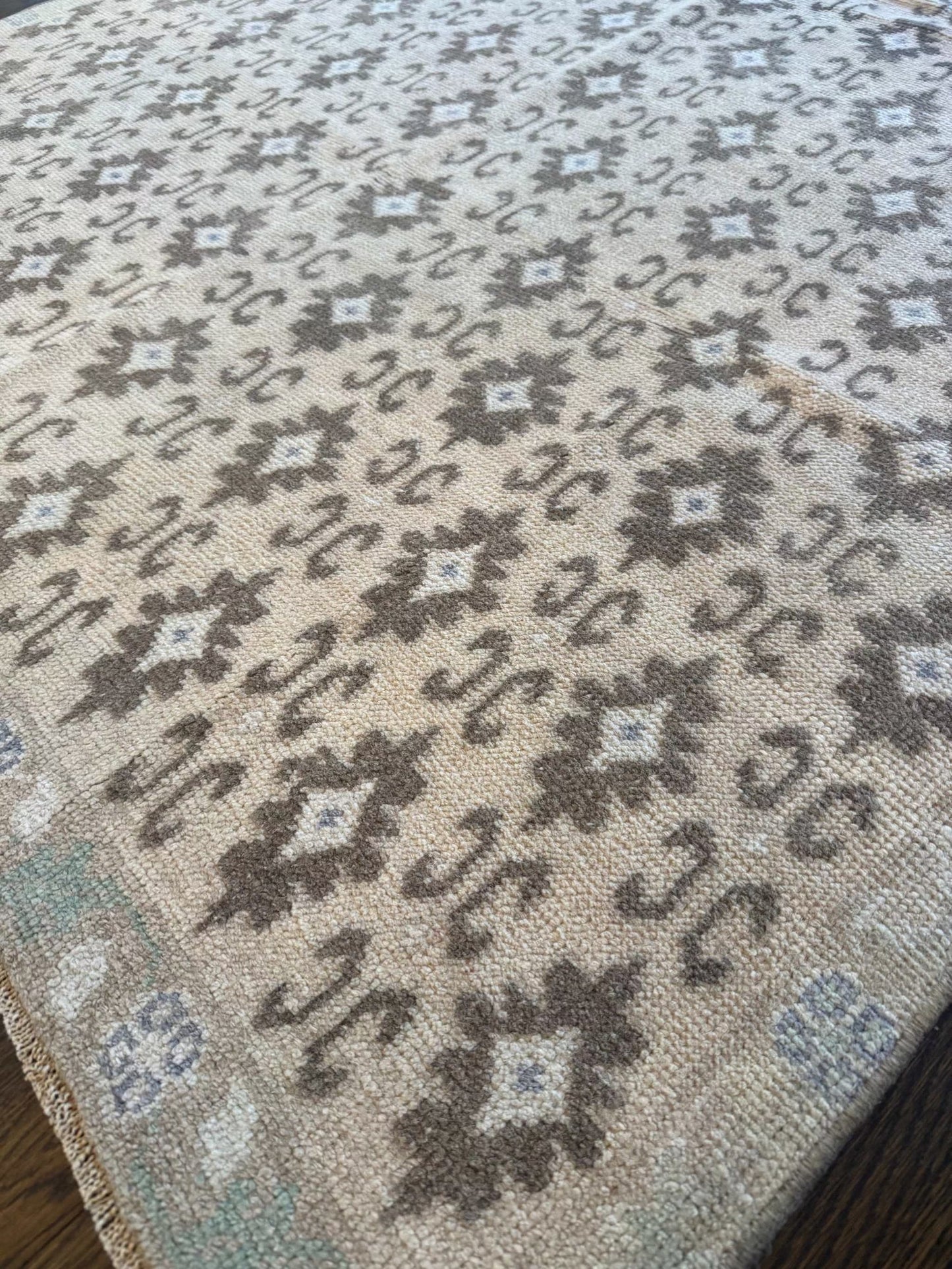 4’7” x 7’7” Vintage Area Rug