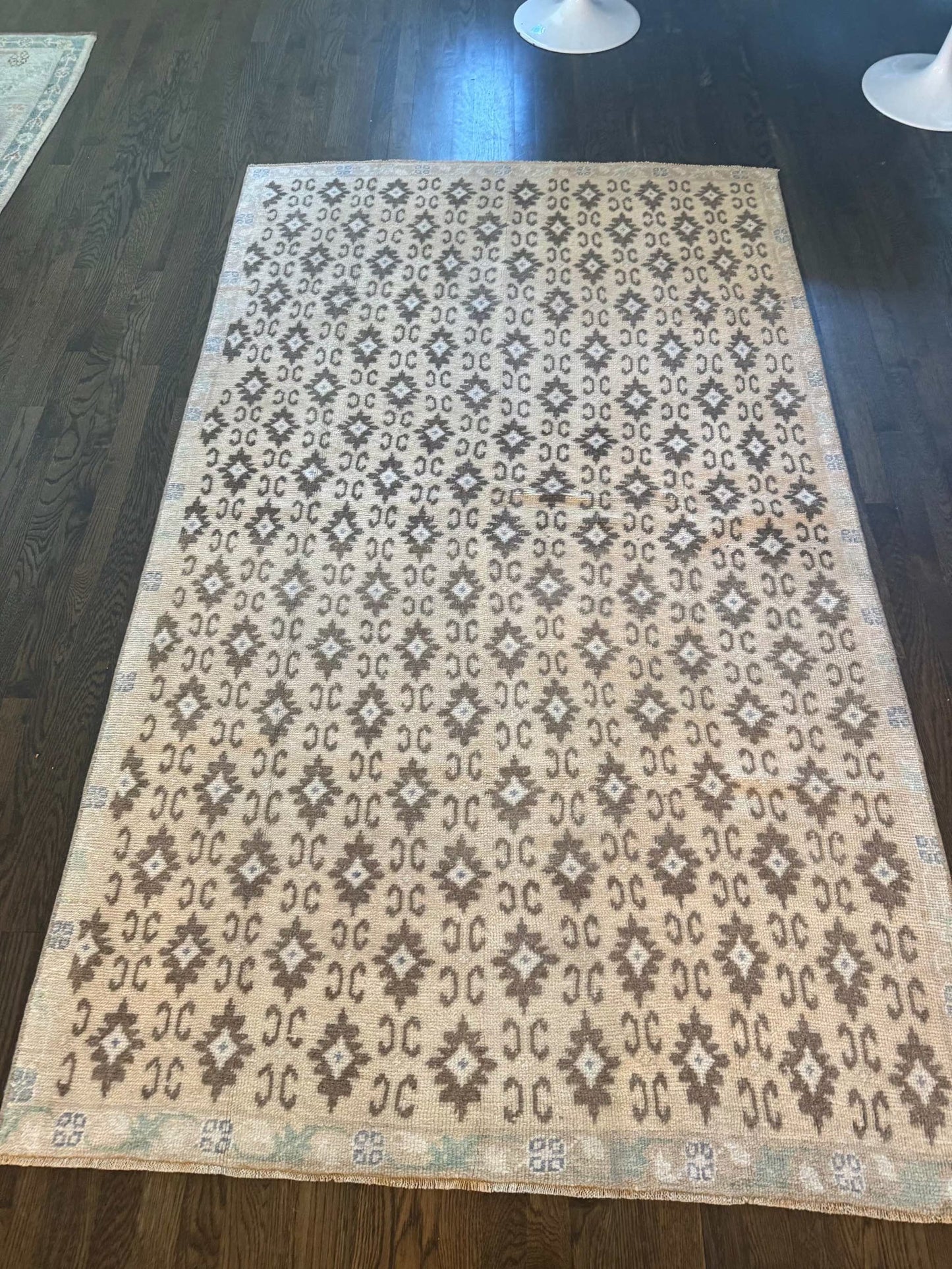 4’7” x 7’7” Vintage Area Rug