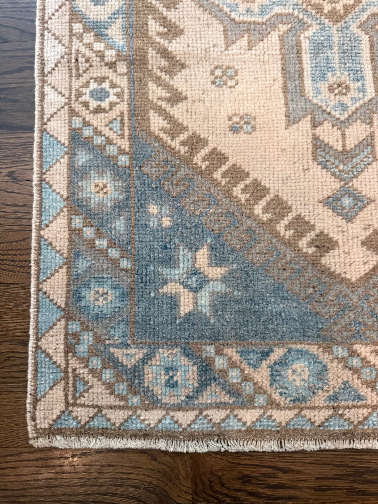 2’4” x 4’5” Runner