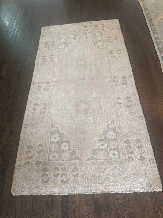 3’8” x 7’1” Area Rug