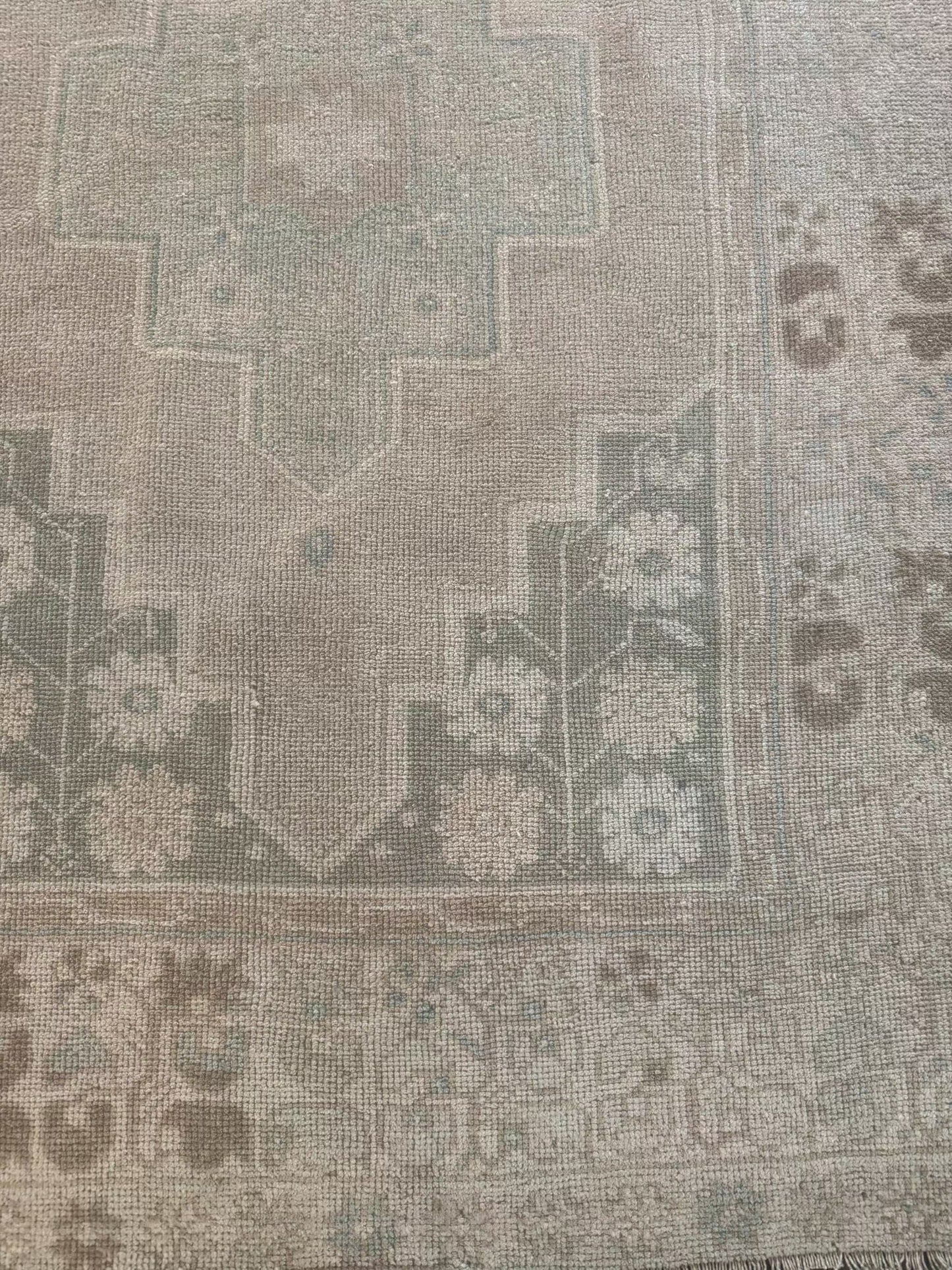 3’8” x 7’1” Area Rug